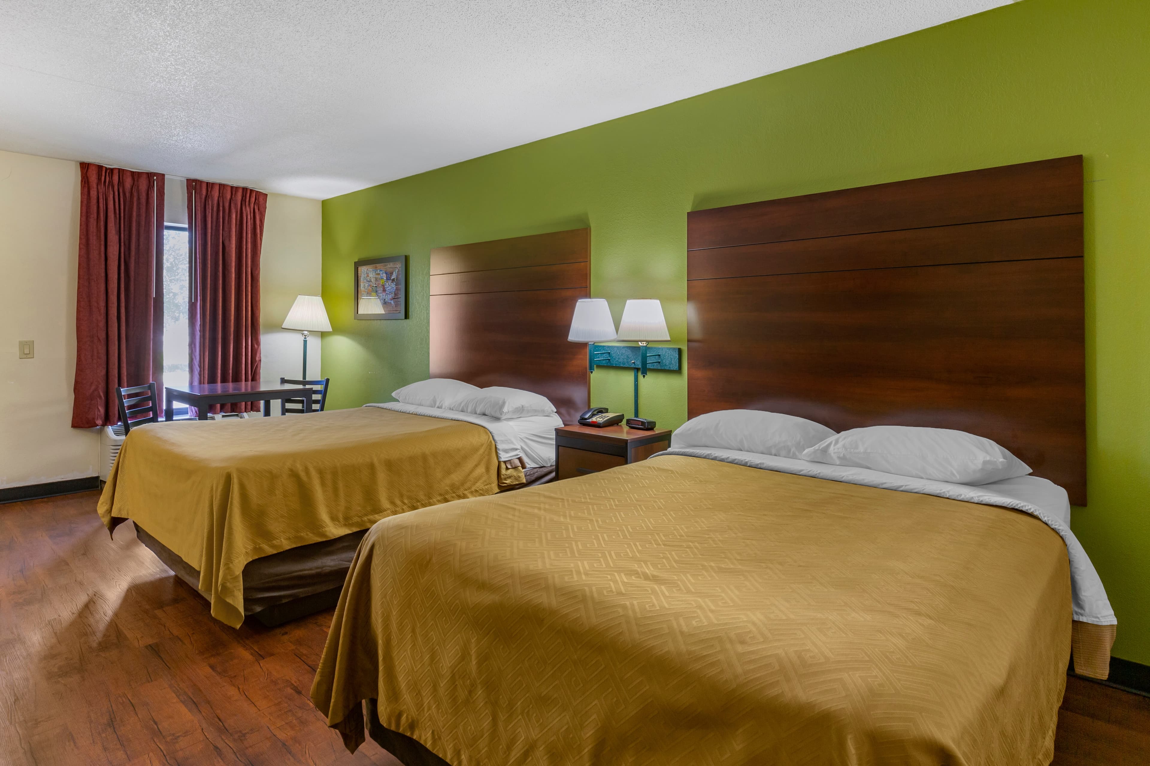 Econo Lodge Fayetteville I-95 - Image 4