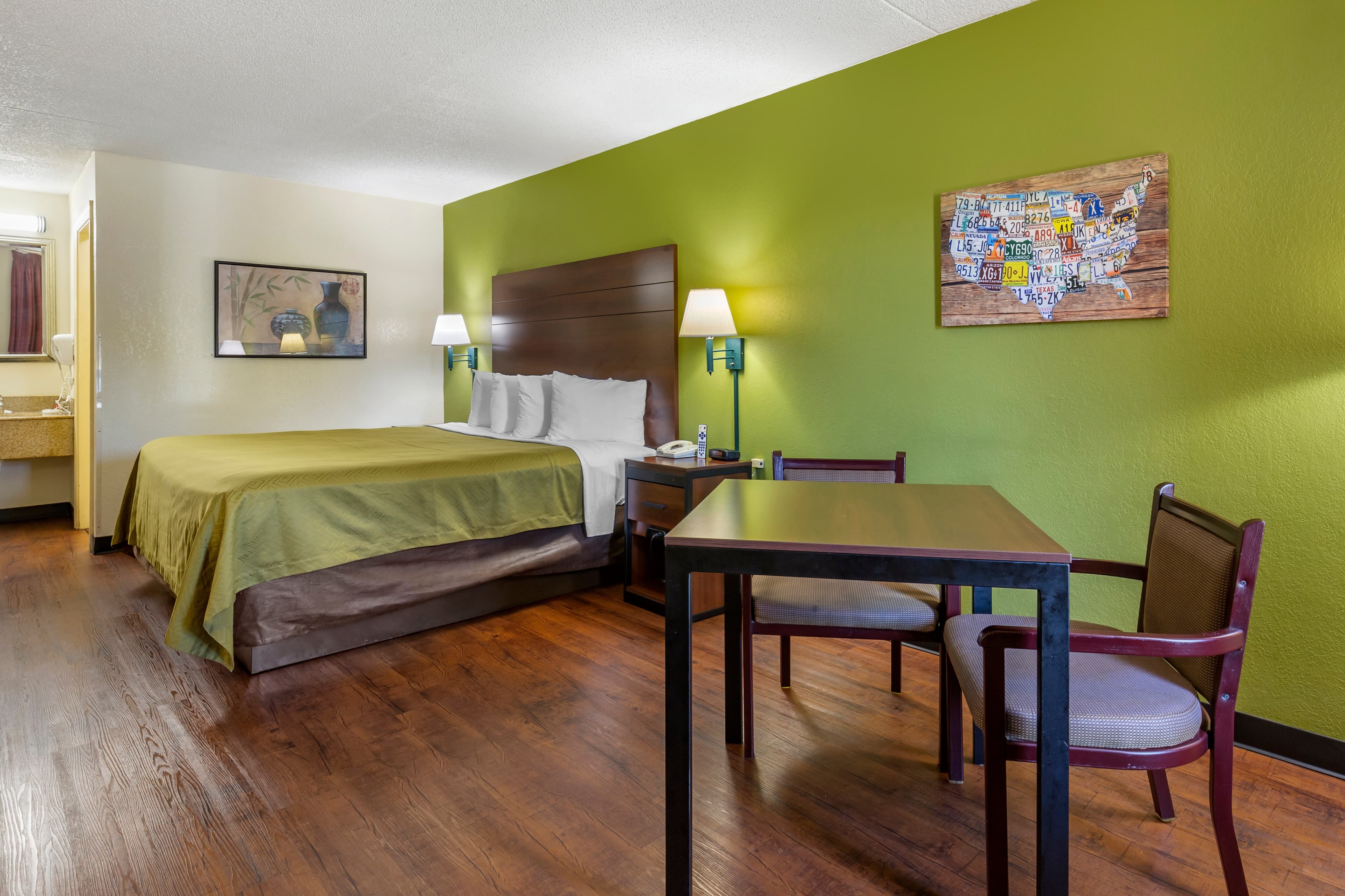Econo Lodge Fayetteville I-95 — 19