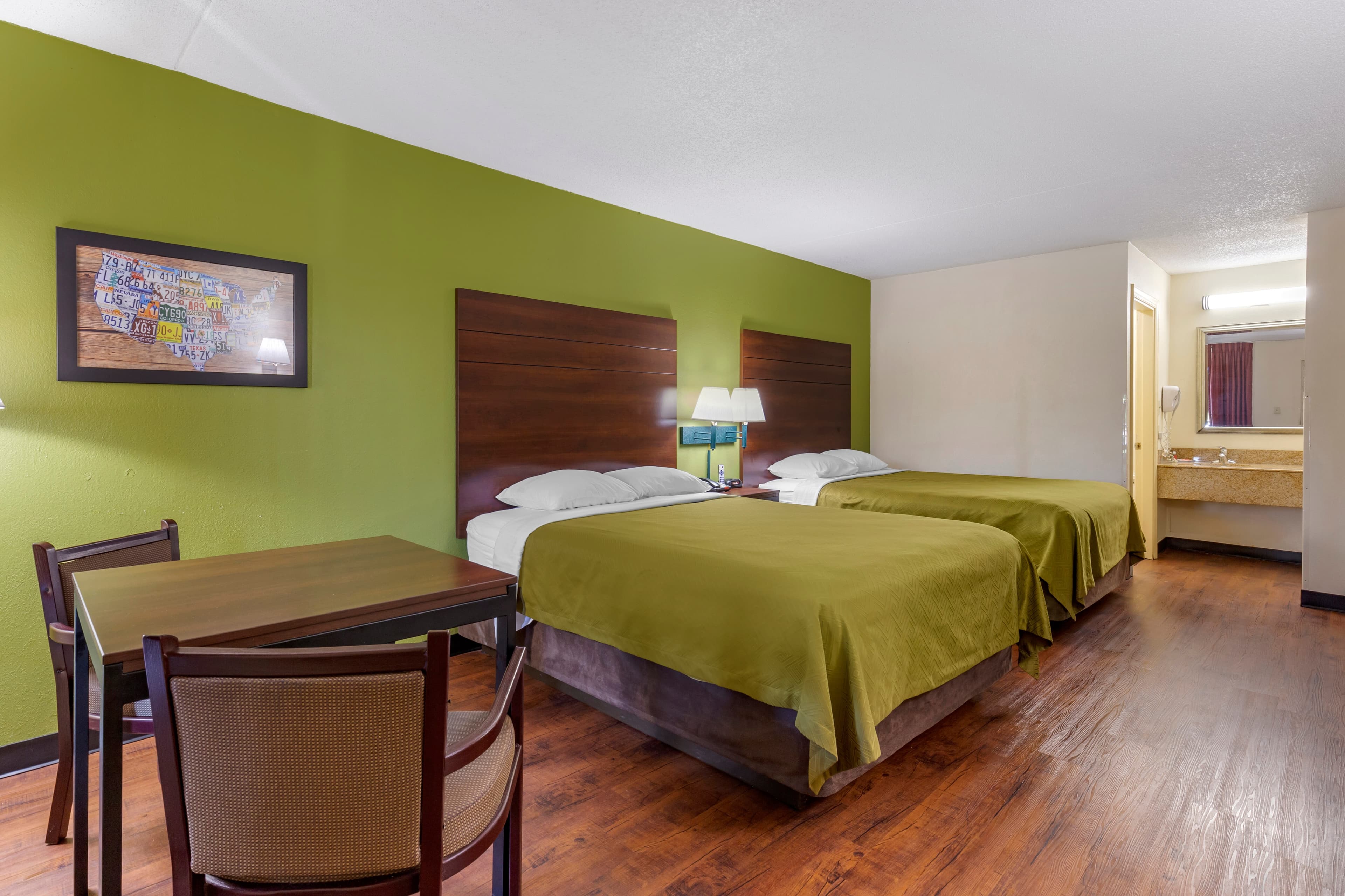 Econo Lodge Fayetteville I-95 — 21