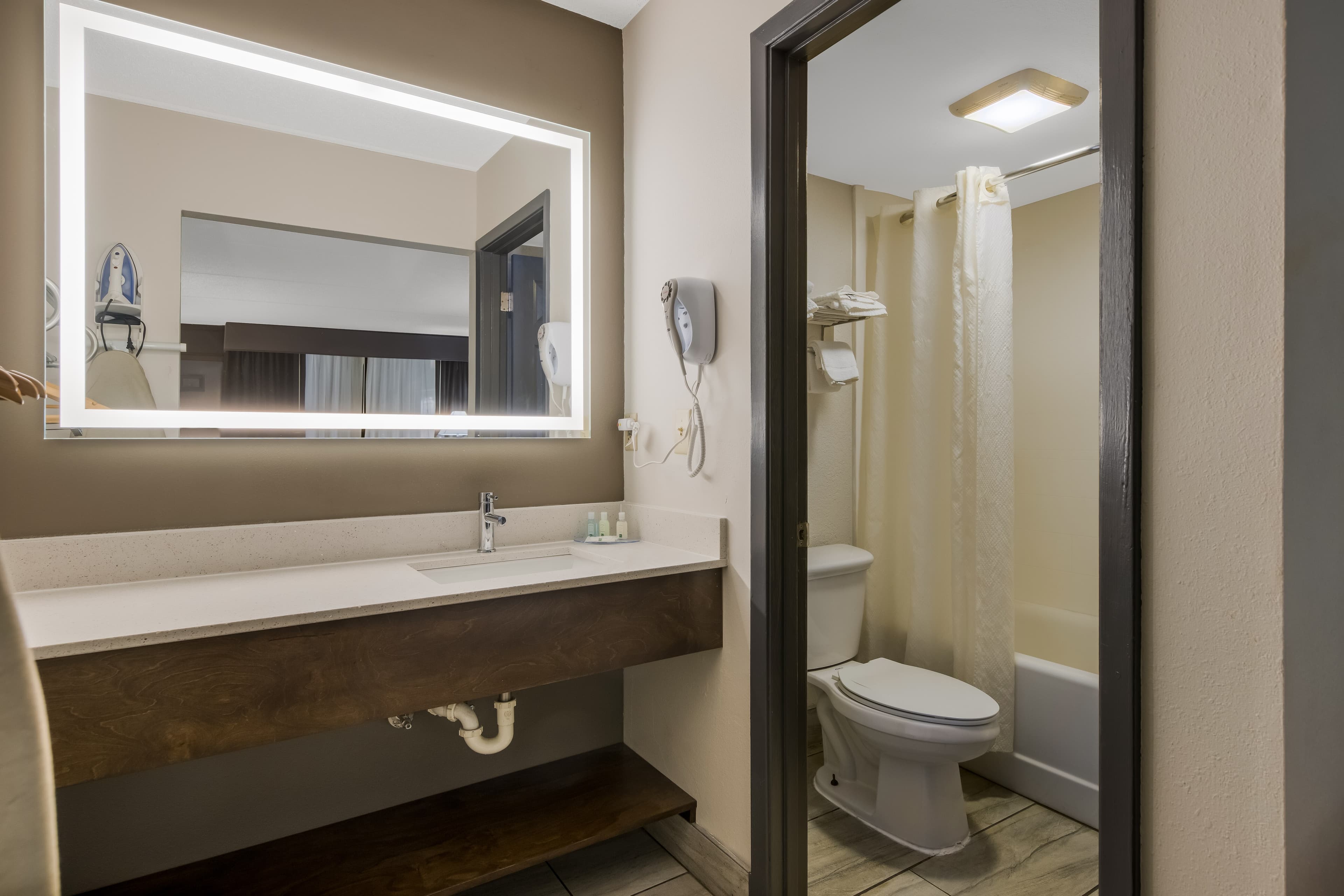 Quality Inn Asheville Airport - Image 5