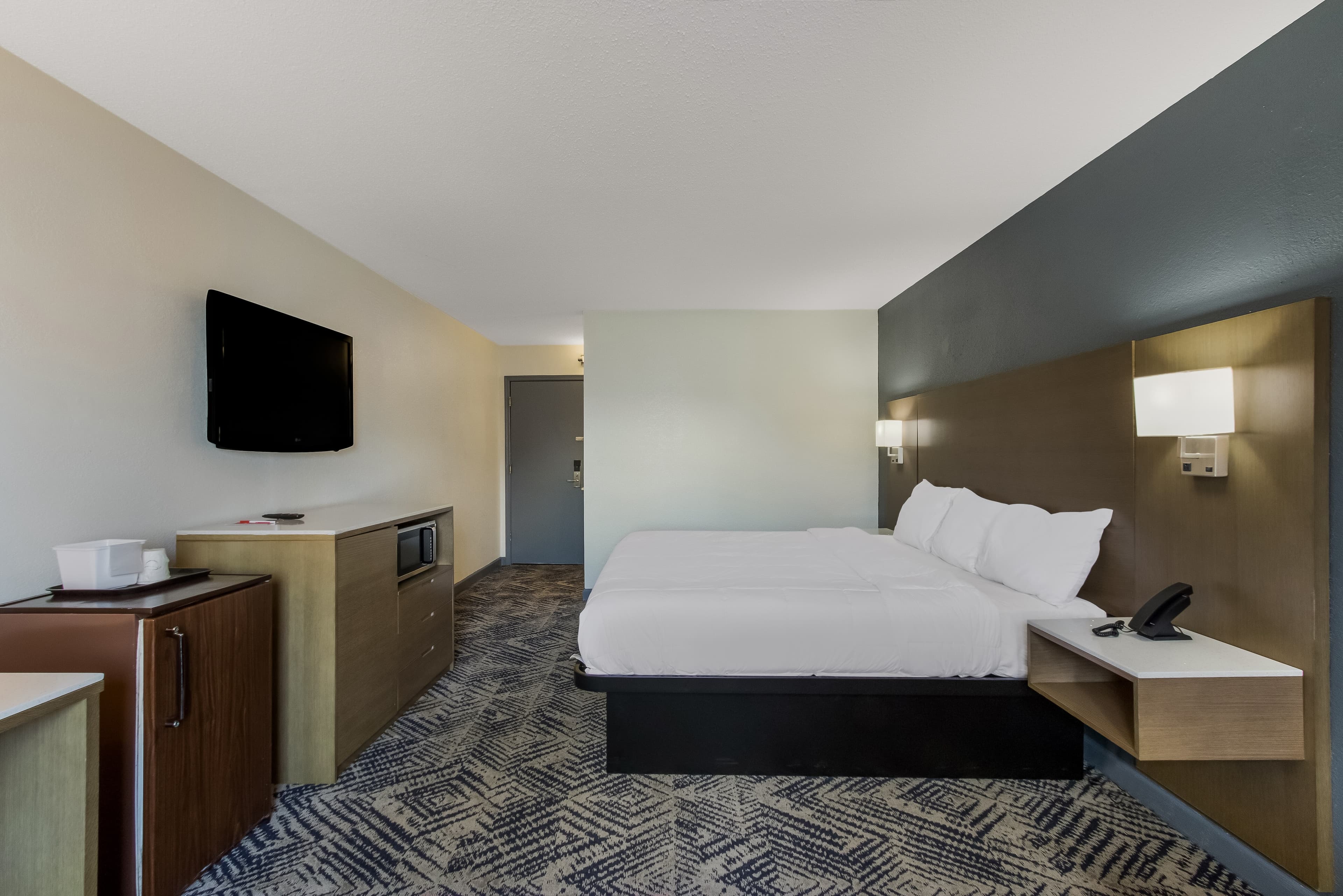 Econo Lodge Cherry Point — 8