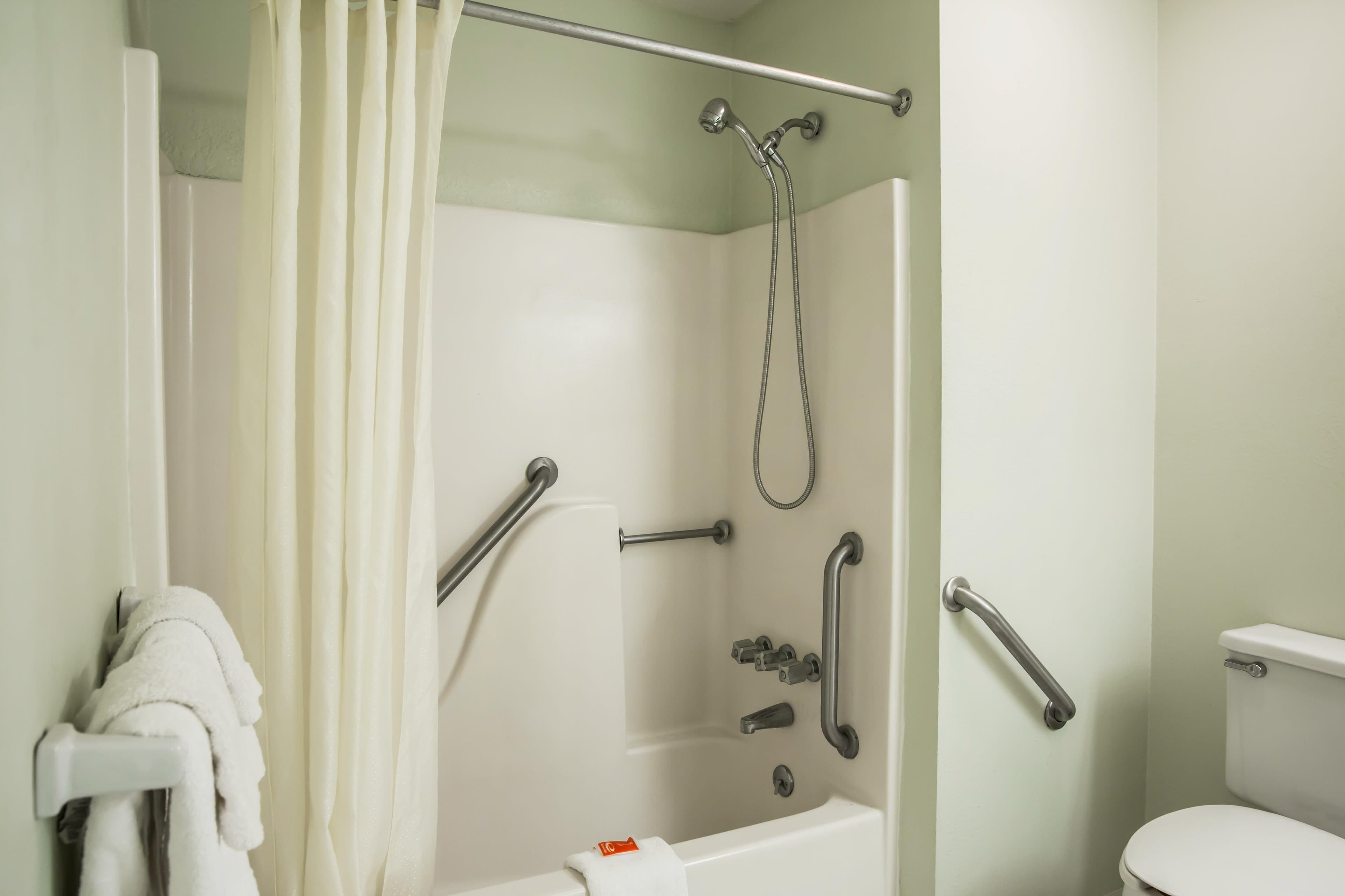 Econo Lodge Crystal Coast - Image 4