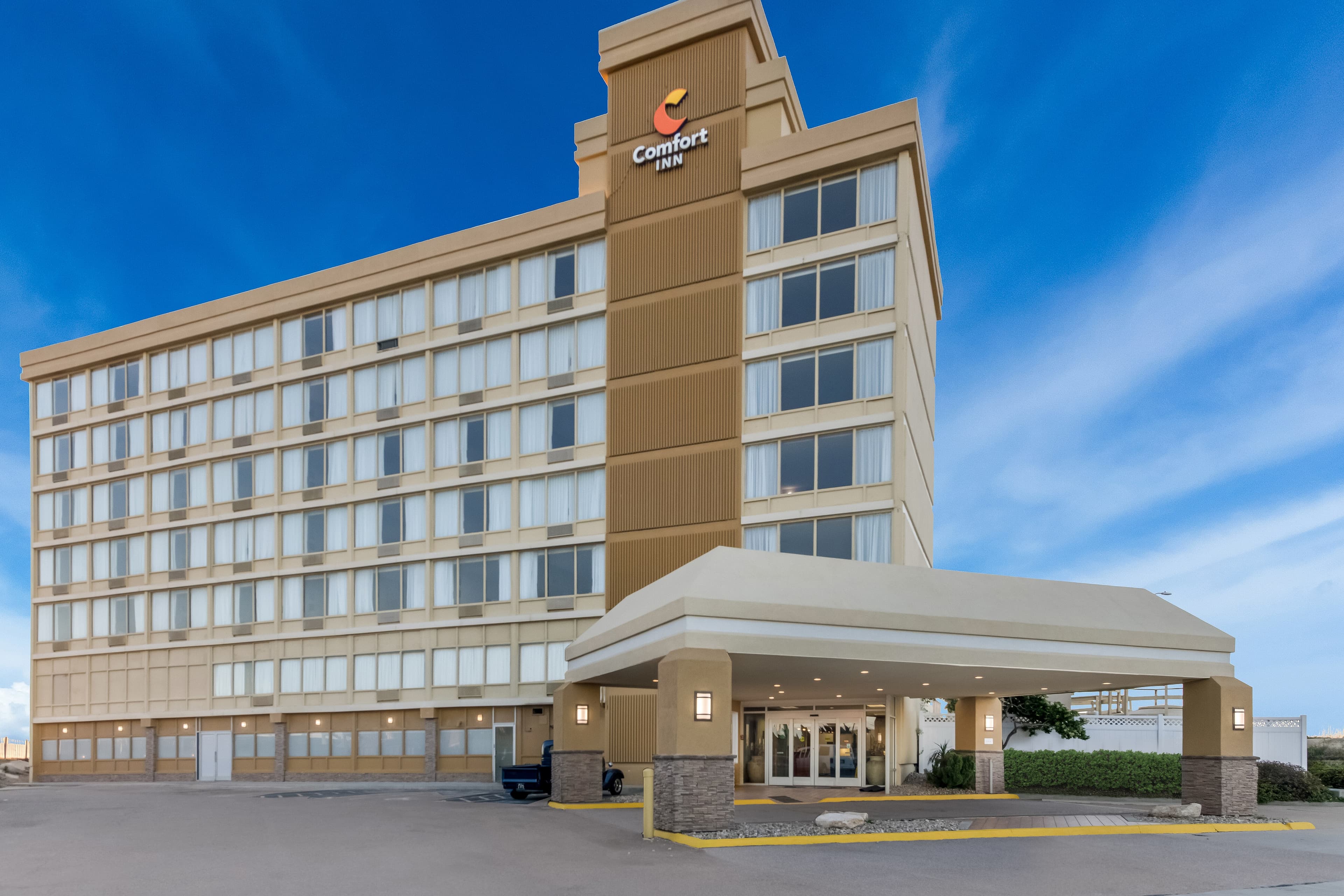 Comfort Inn South Oceanfront - Image 1