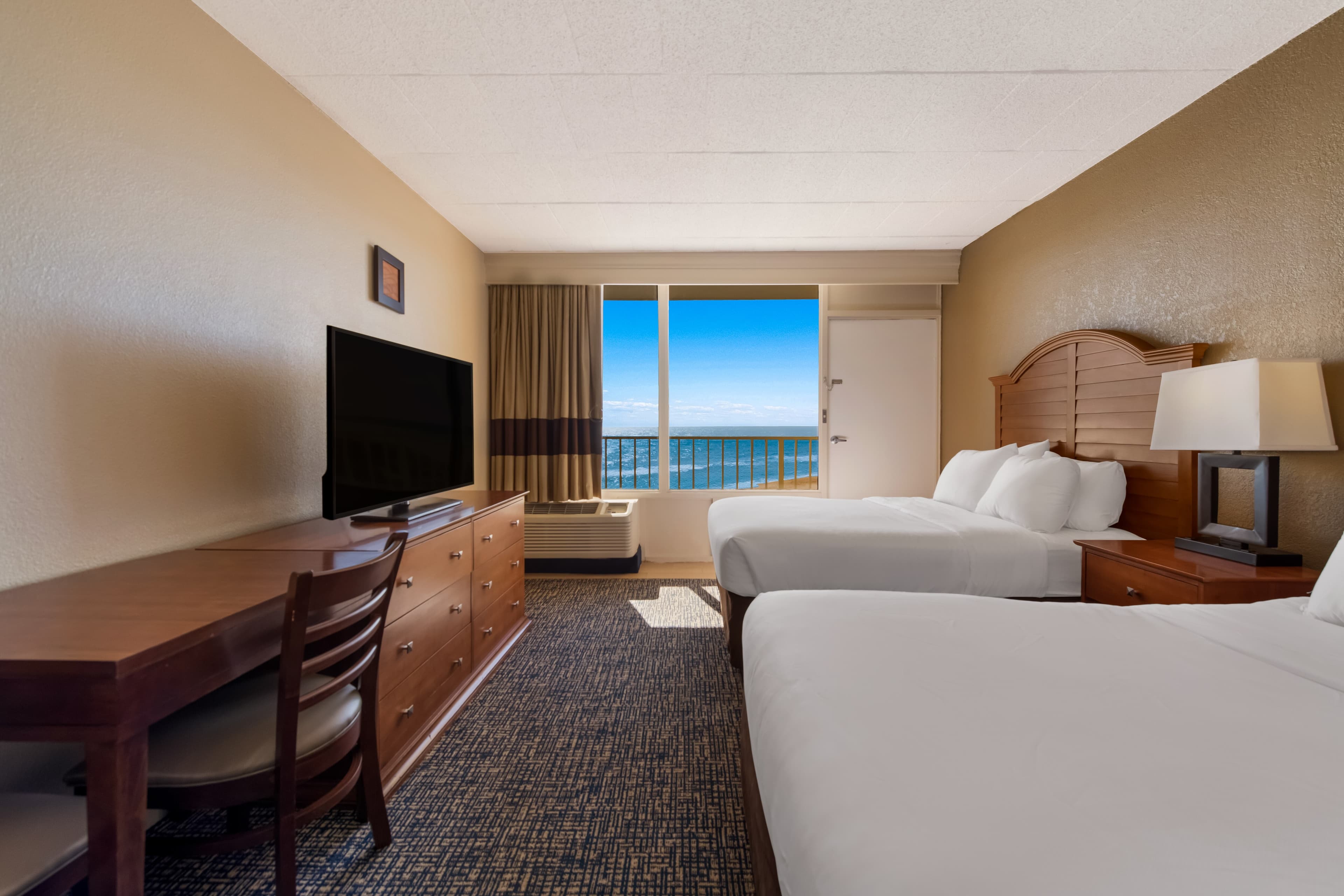 Comfort Inn South Oceanfront - Image 2