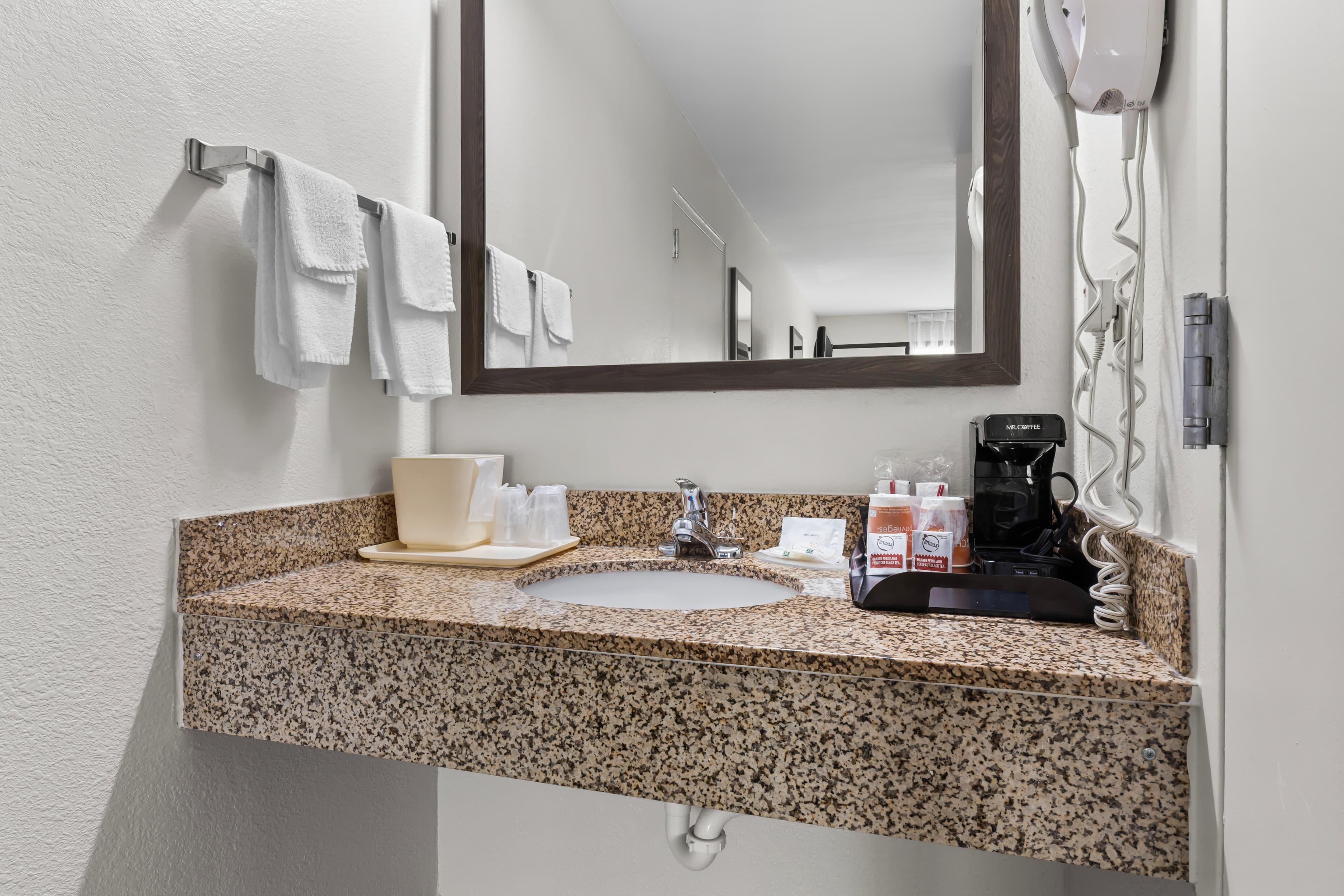 Quality Inn Kinston Hwy 70 — 5