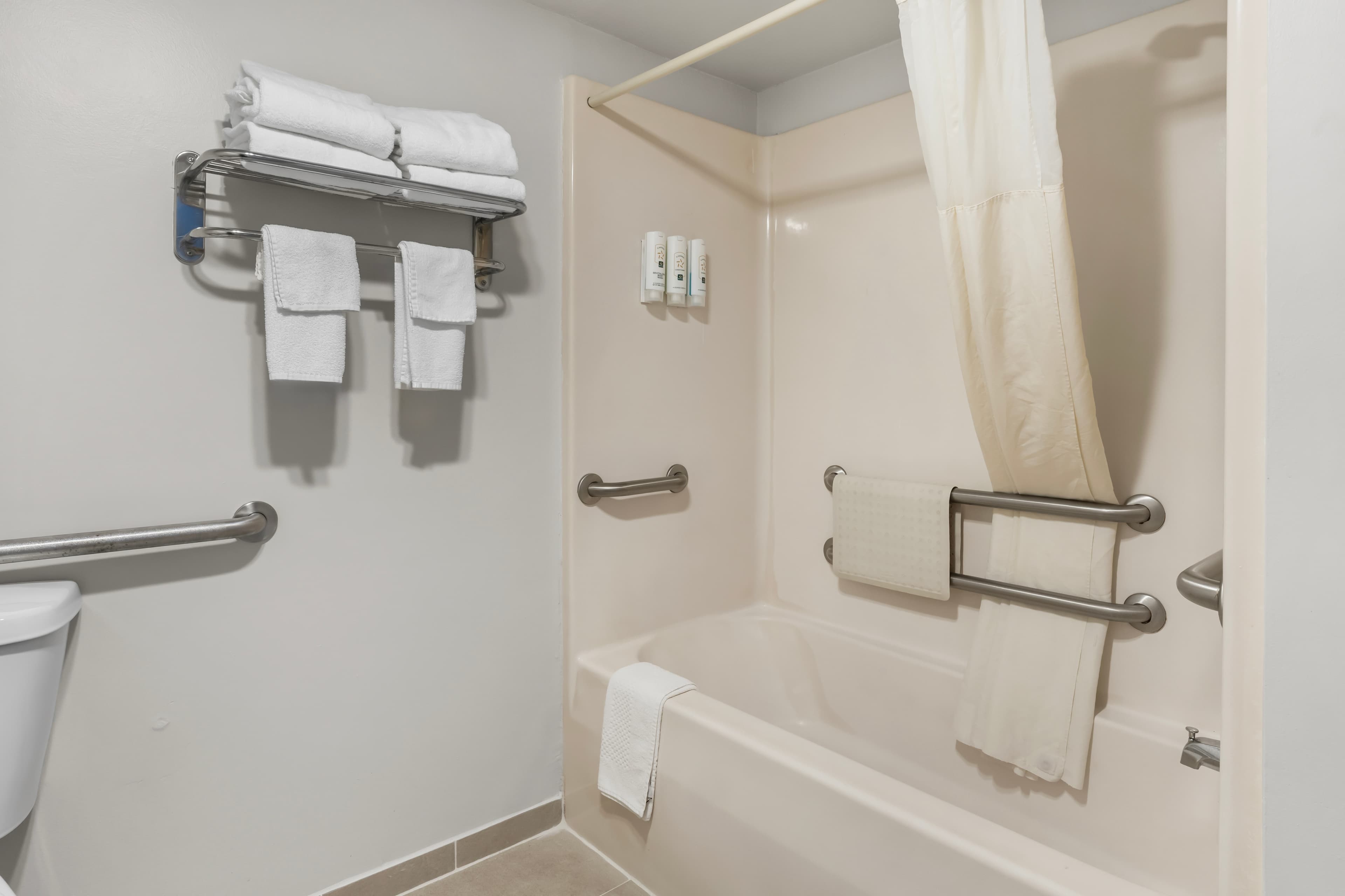 Quality Inn Kinston Hwy 70 — 6