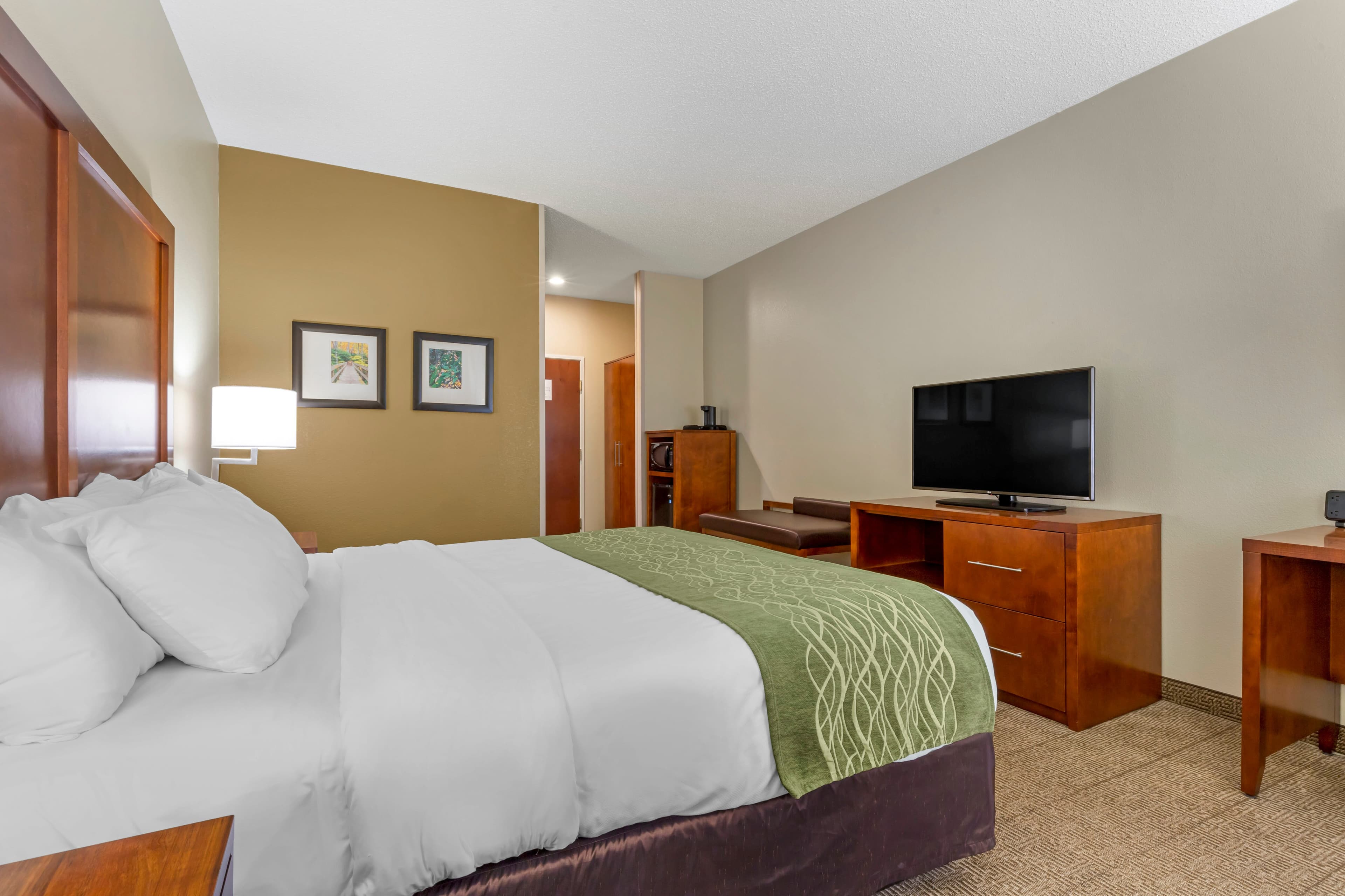 Comfort Inn & Suites Lenoir Hwy 321 Northern Foothills — 12