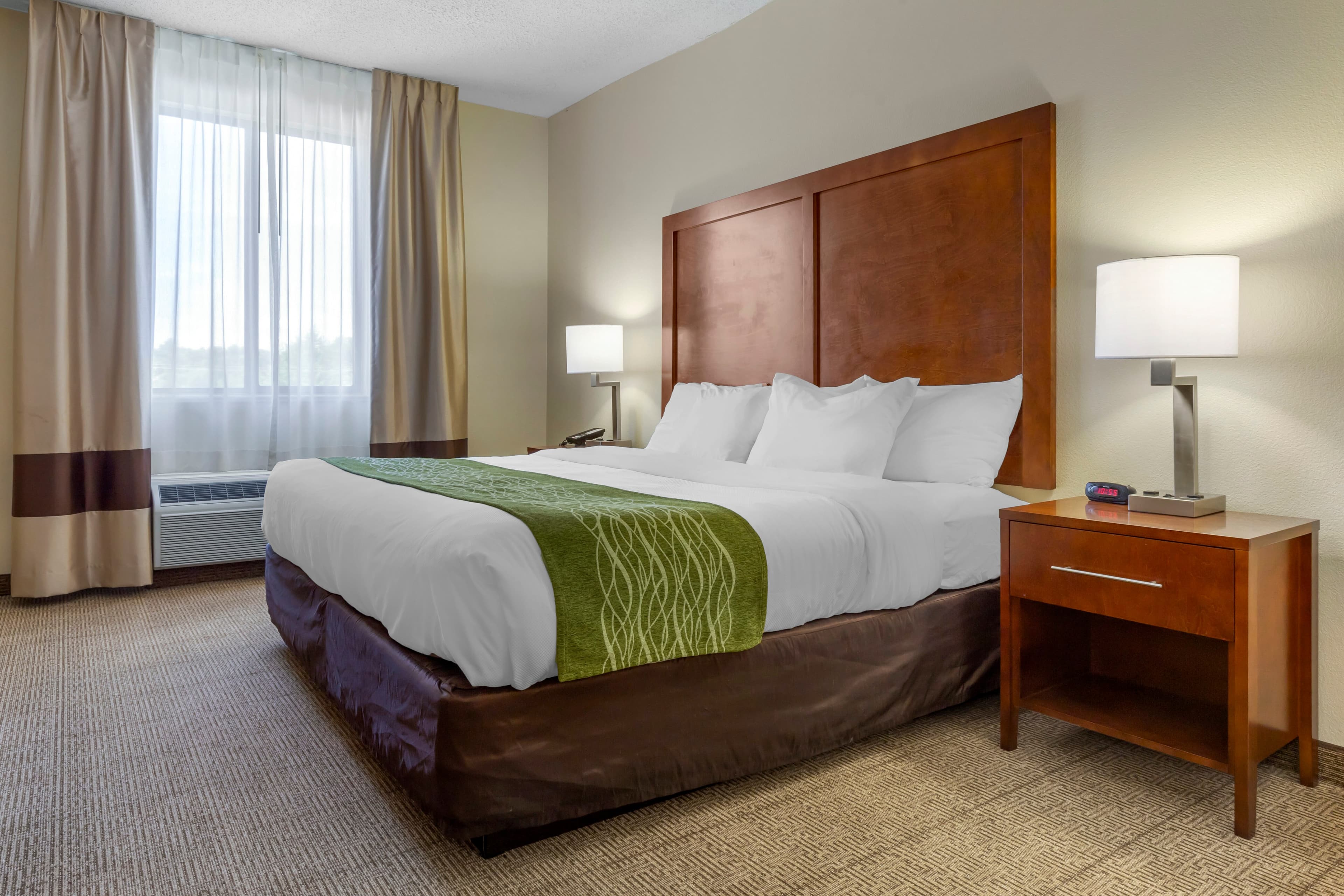 Comfort Inn & Suites Lenoir Hwy 321 Northern Foothills — 27
