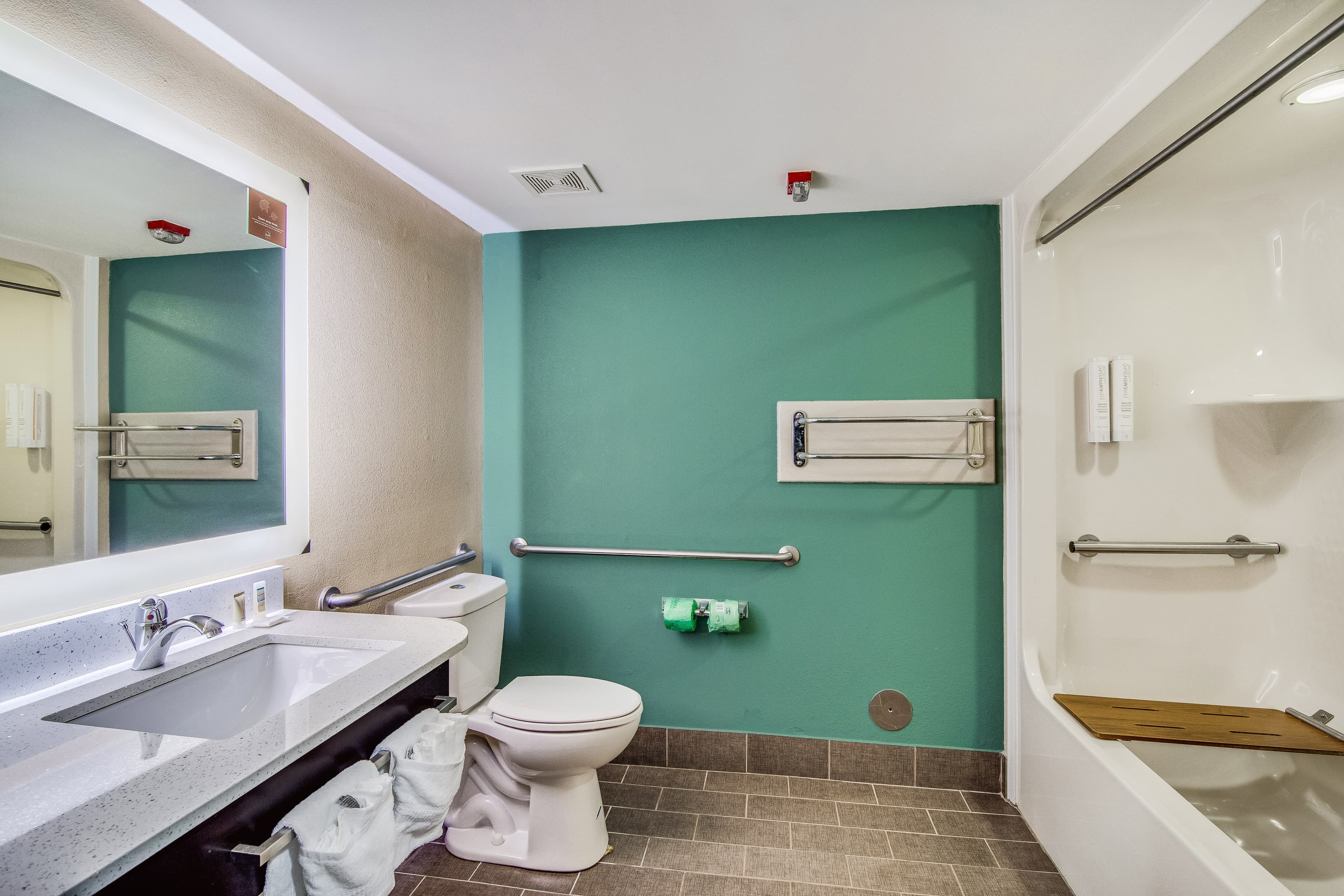 Clarion Pointe Wake Forest - Raleigh North - Image 2