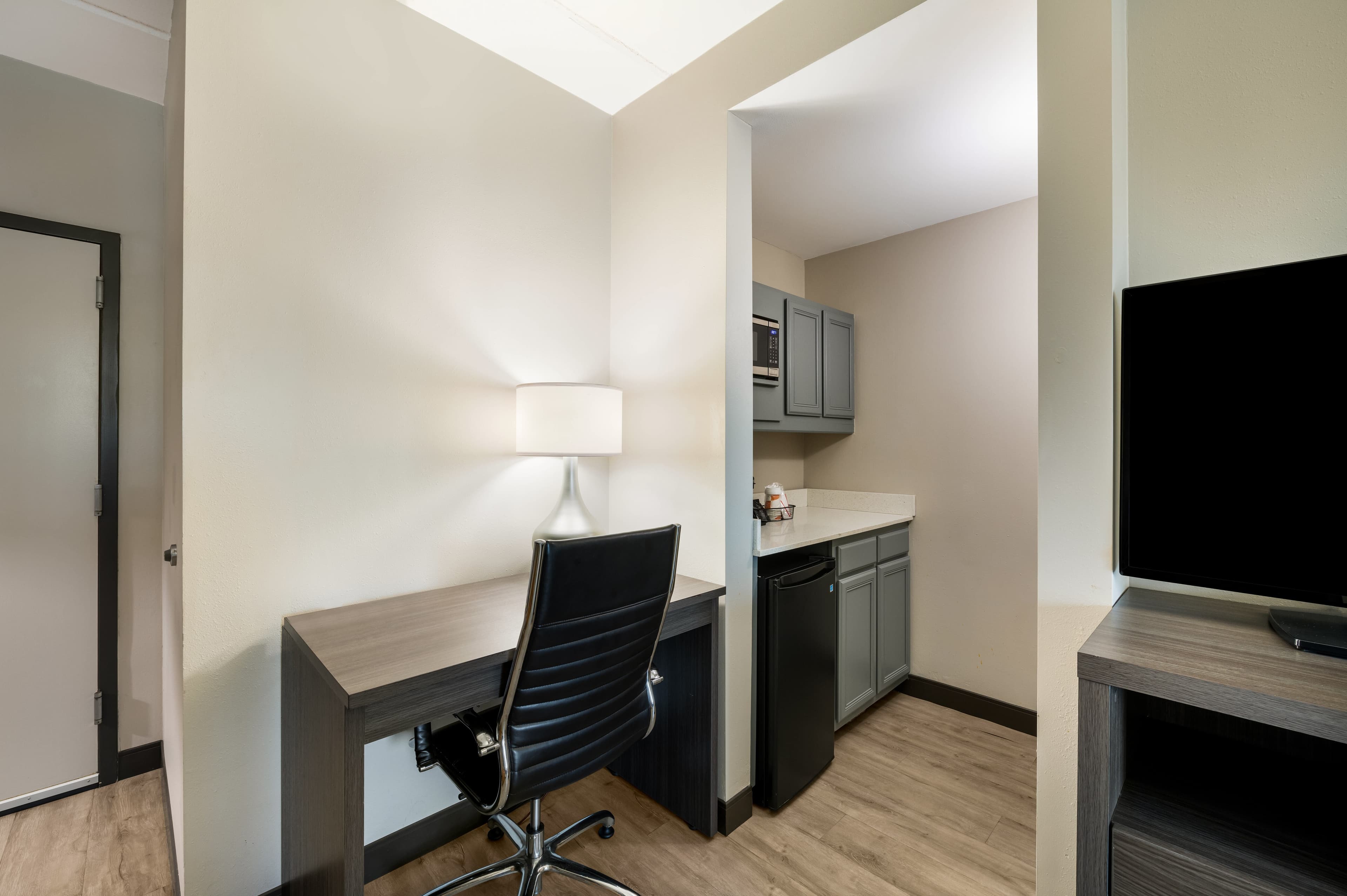 Comfort Suites Northlake — 14