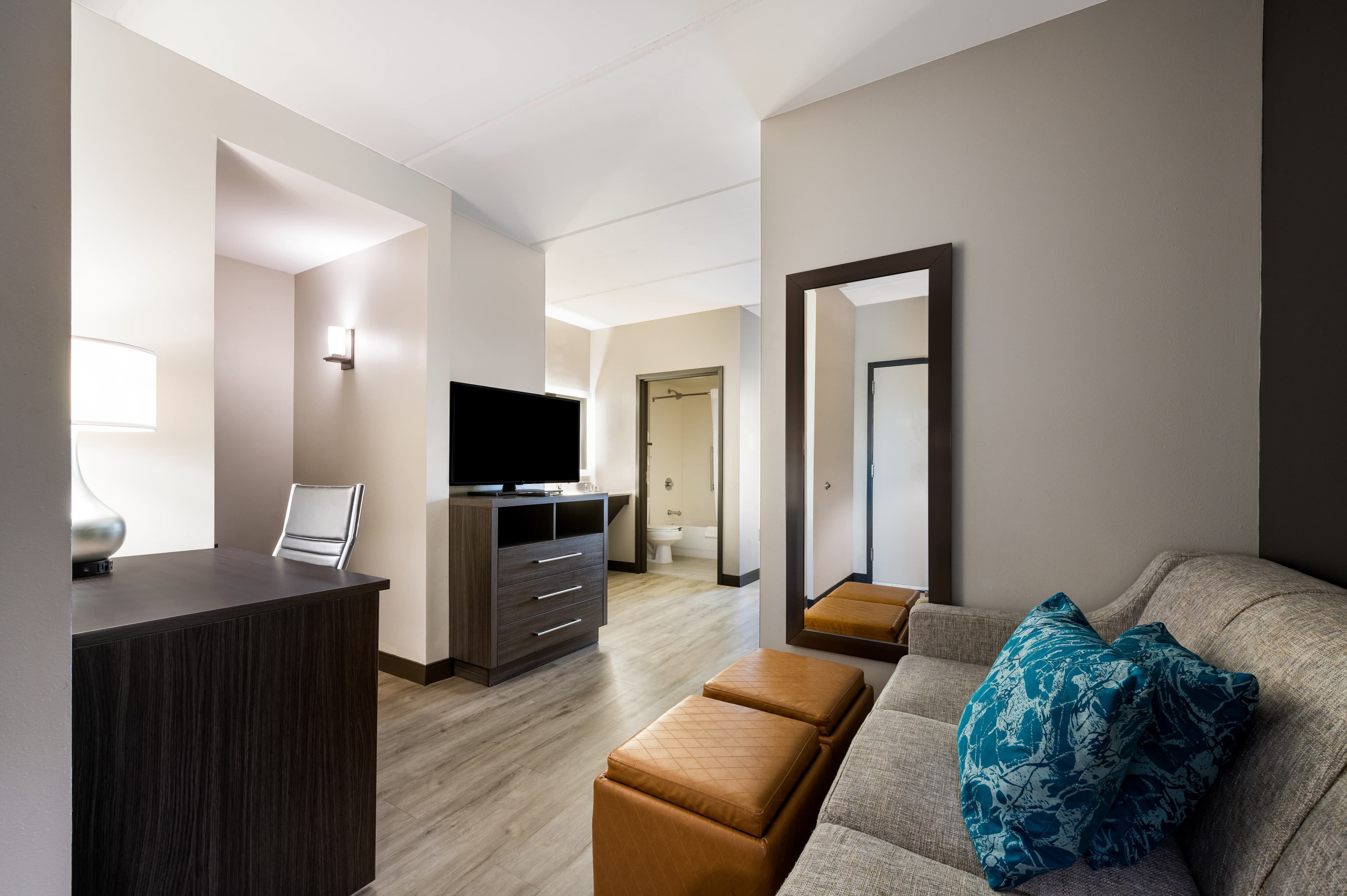 Comfort Suites Northlake — 18