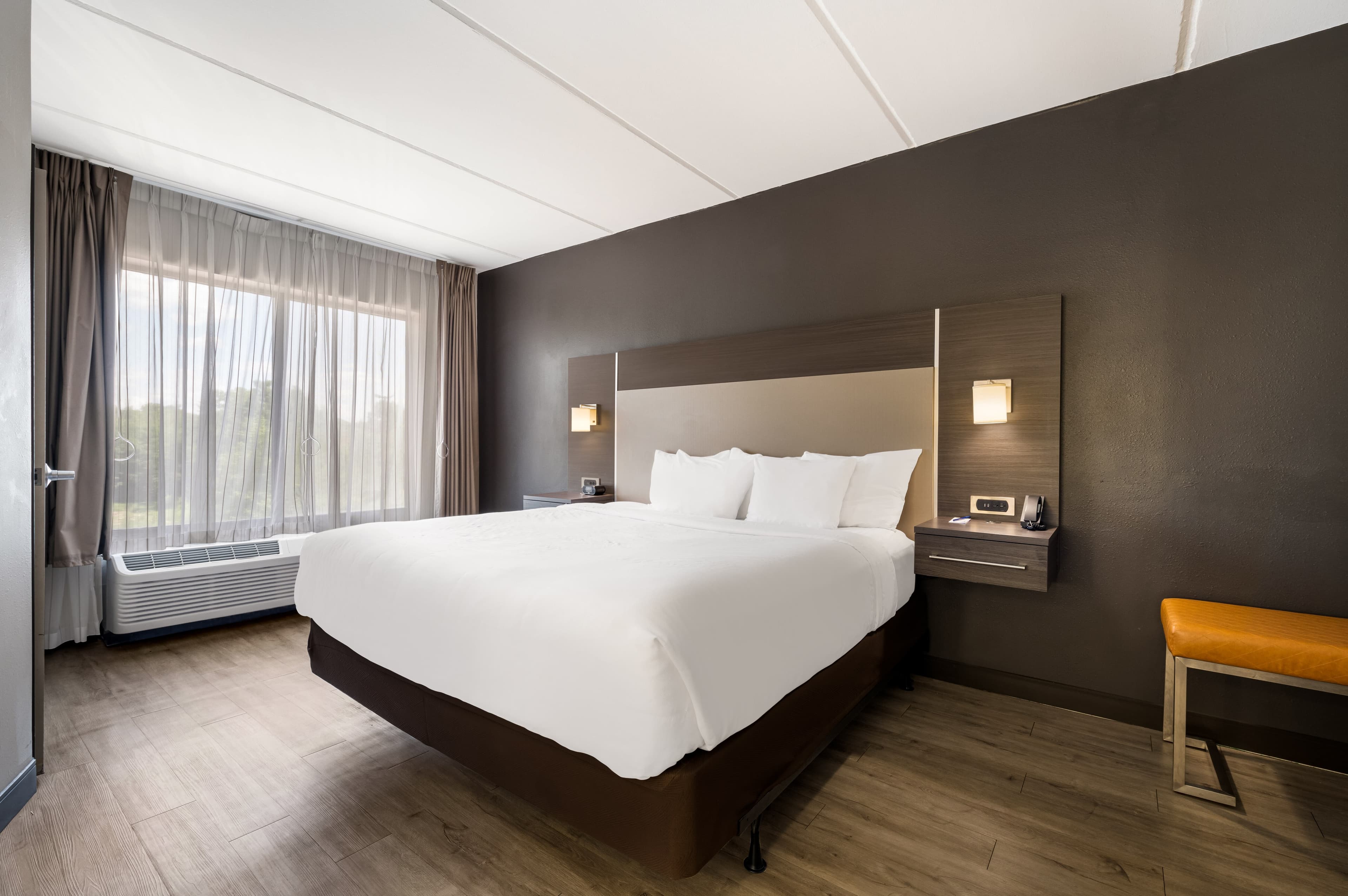 Comfort Suites Northlake — 21