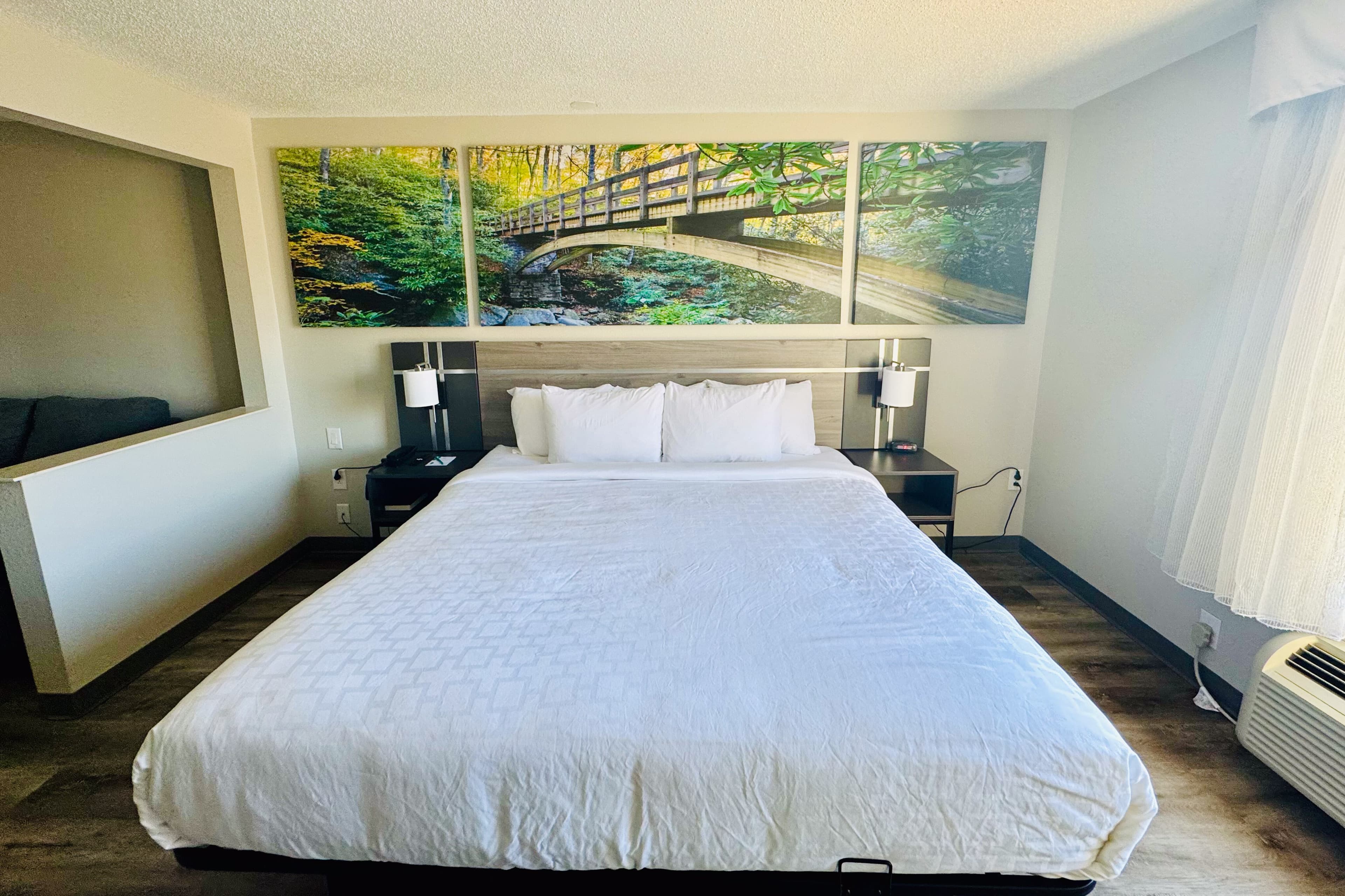 Clarion Pointe Albemarle — 20