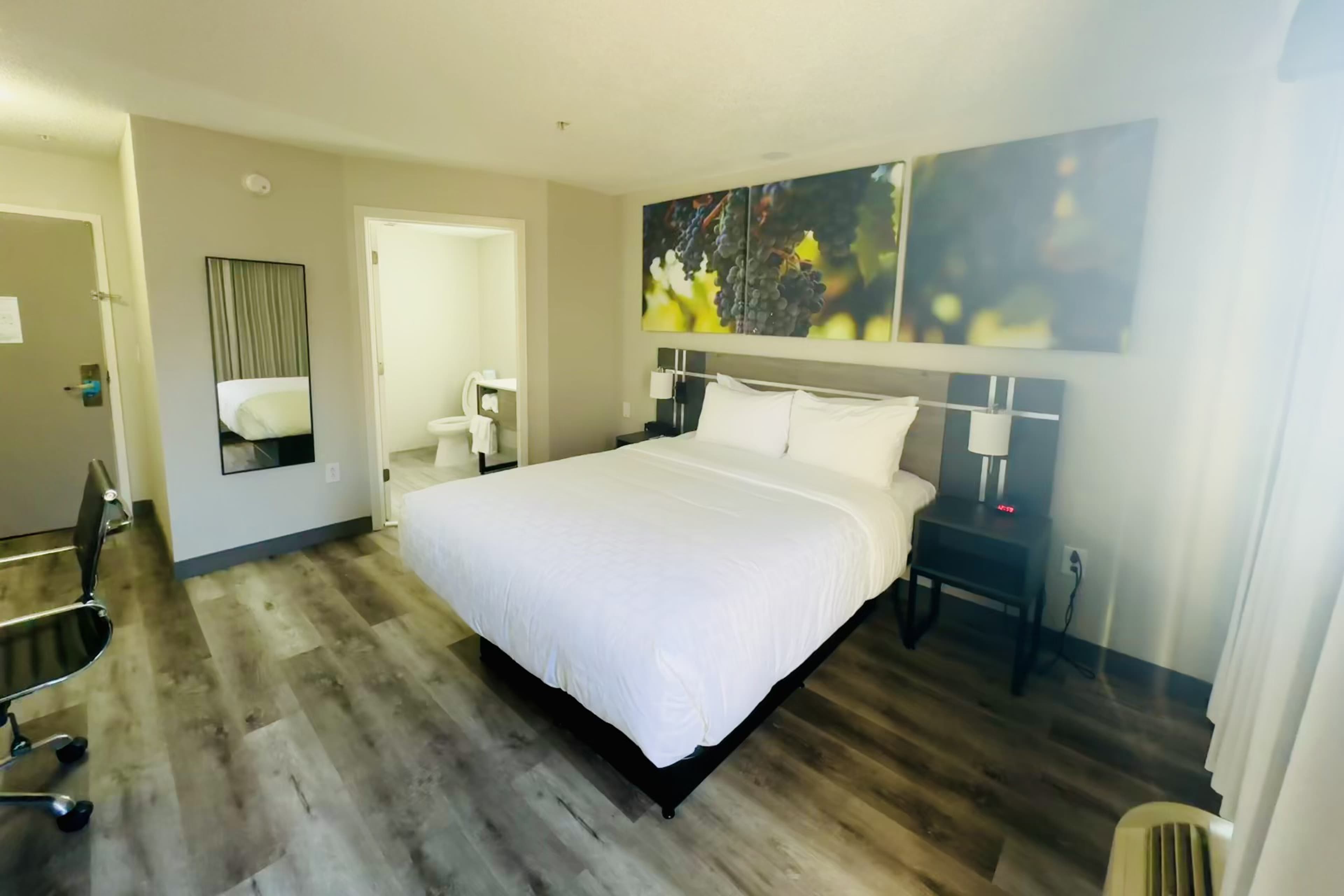 Clarion Pointe Albemarle - Image 5