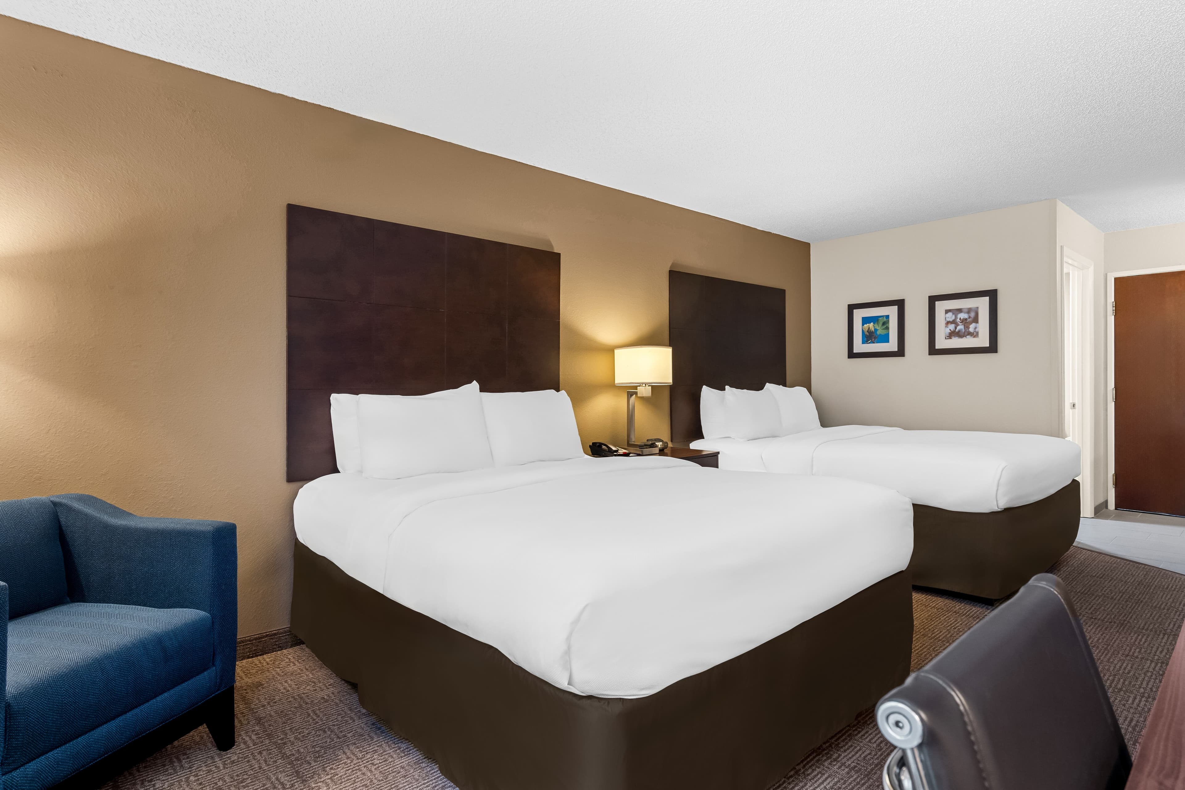 Comfort Inn Clinton - Image 3