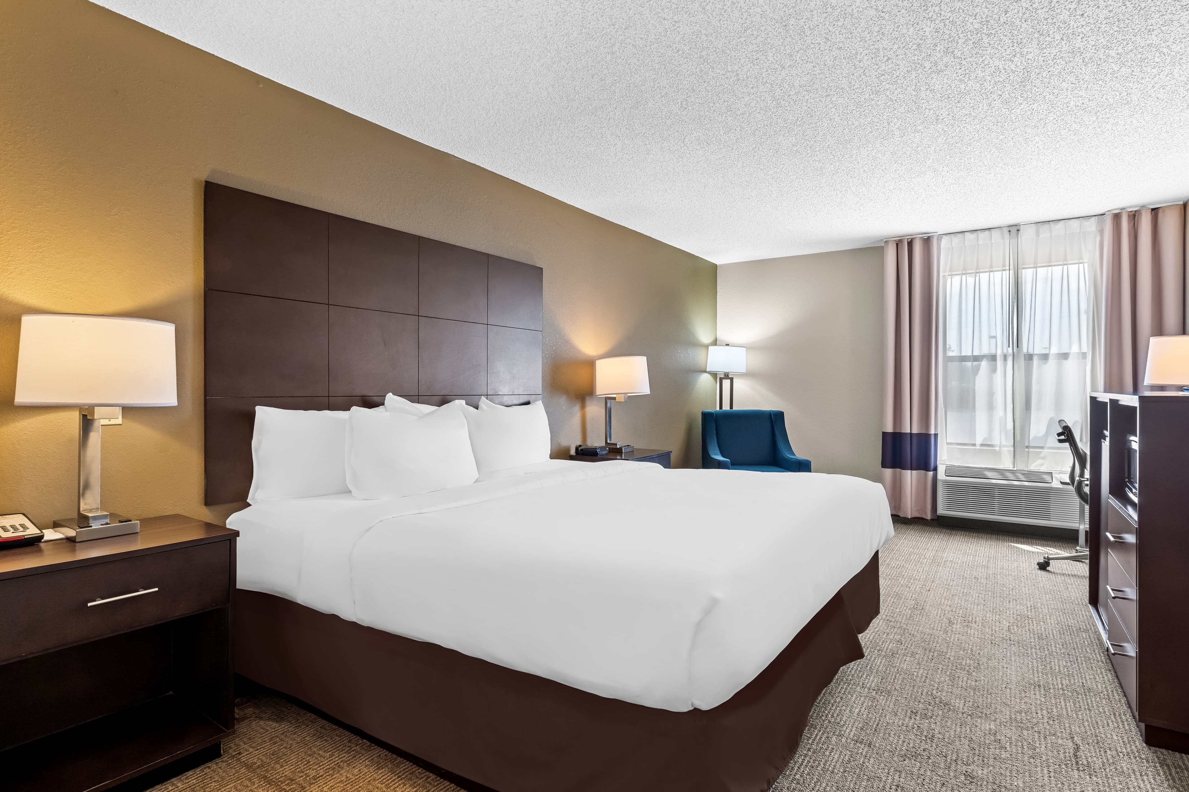 Comfort Inn Clinton - Image 5