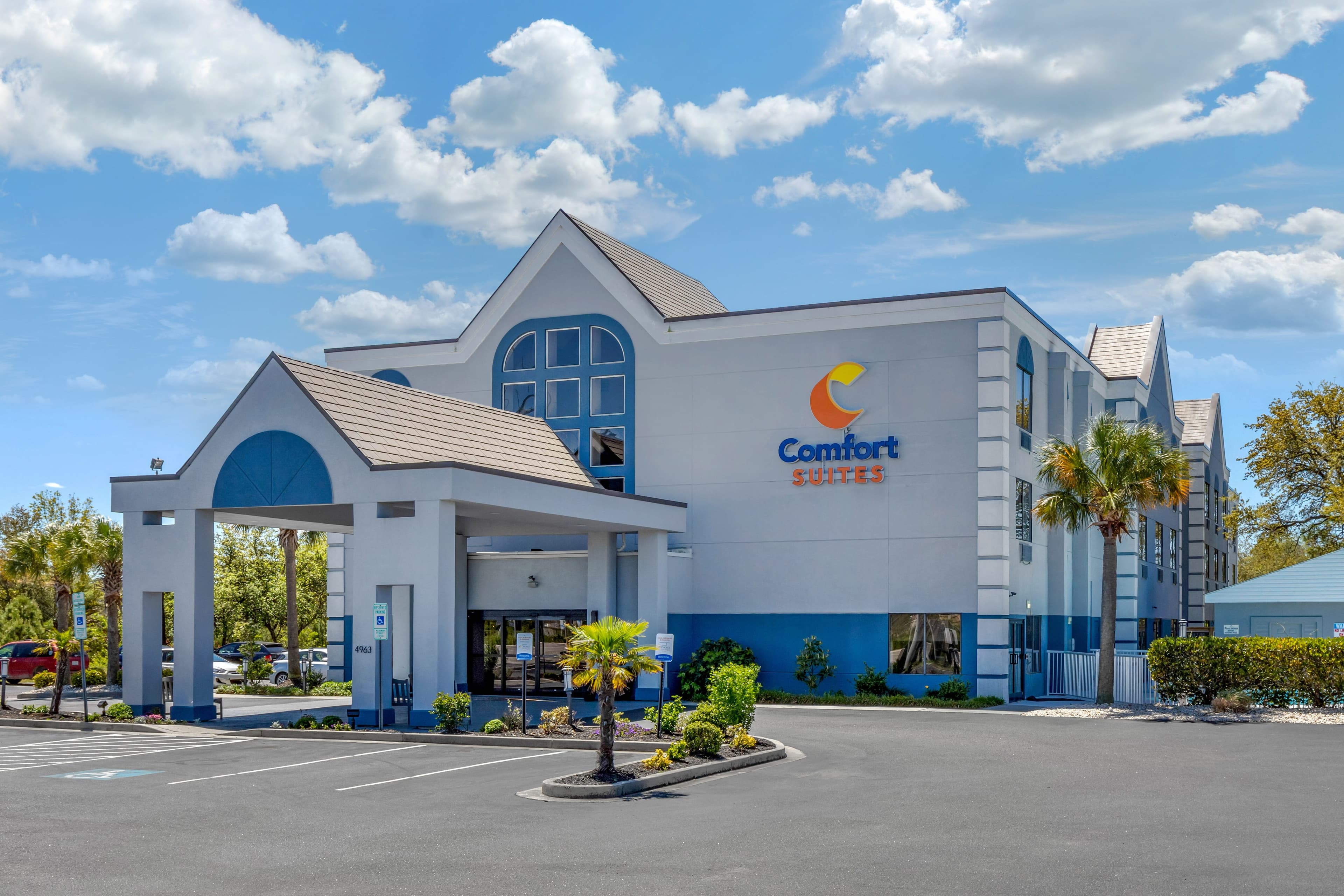 Comfort Suites Southport - Oak Island - Image 1