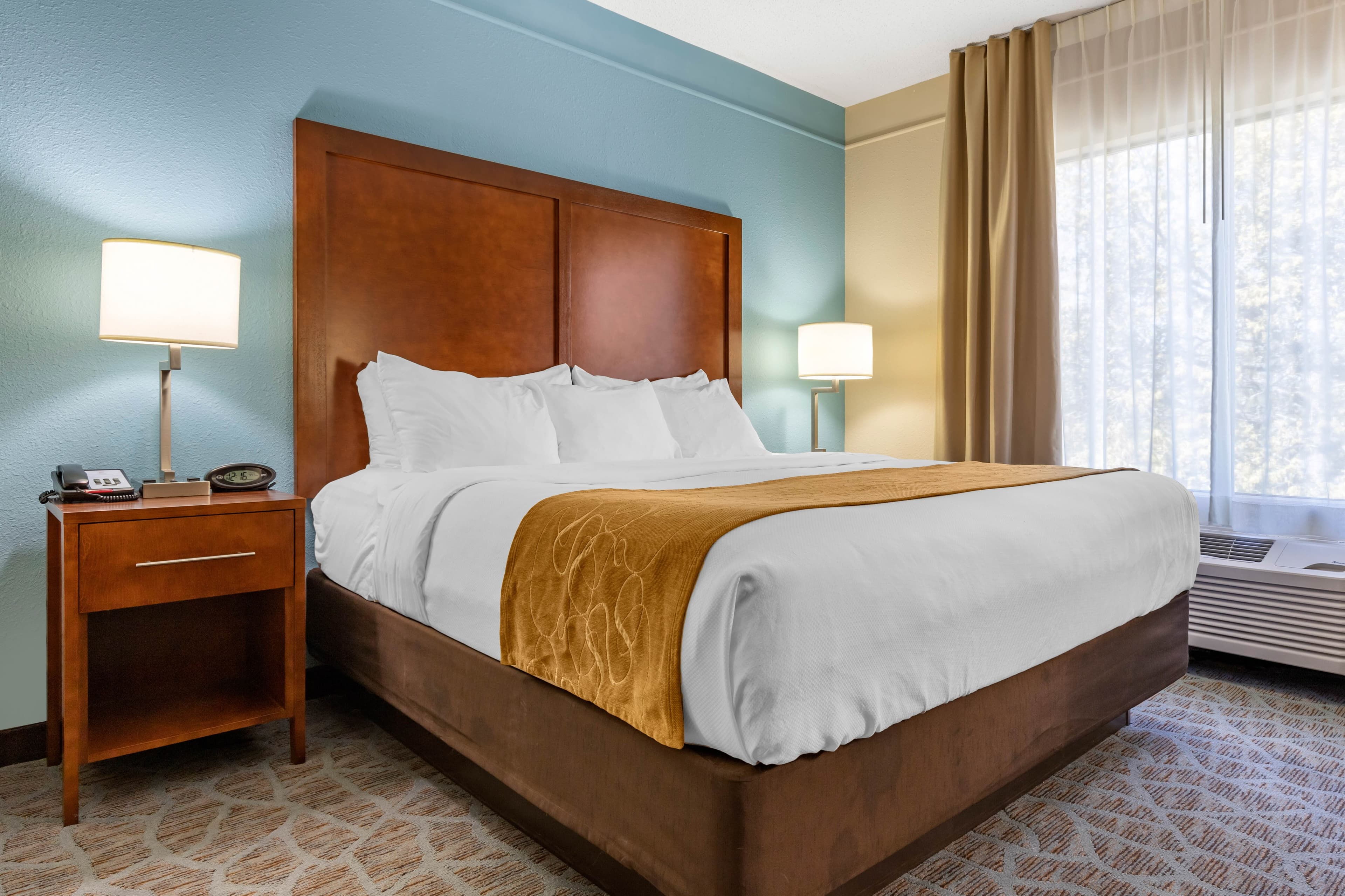 Comfort Suites Southport - Oak Island - Image 2