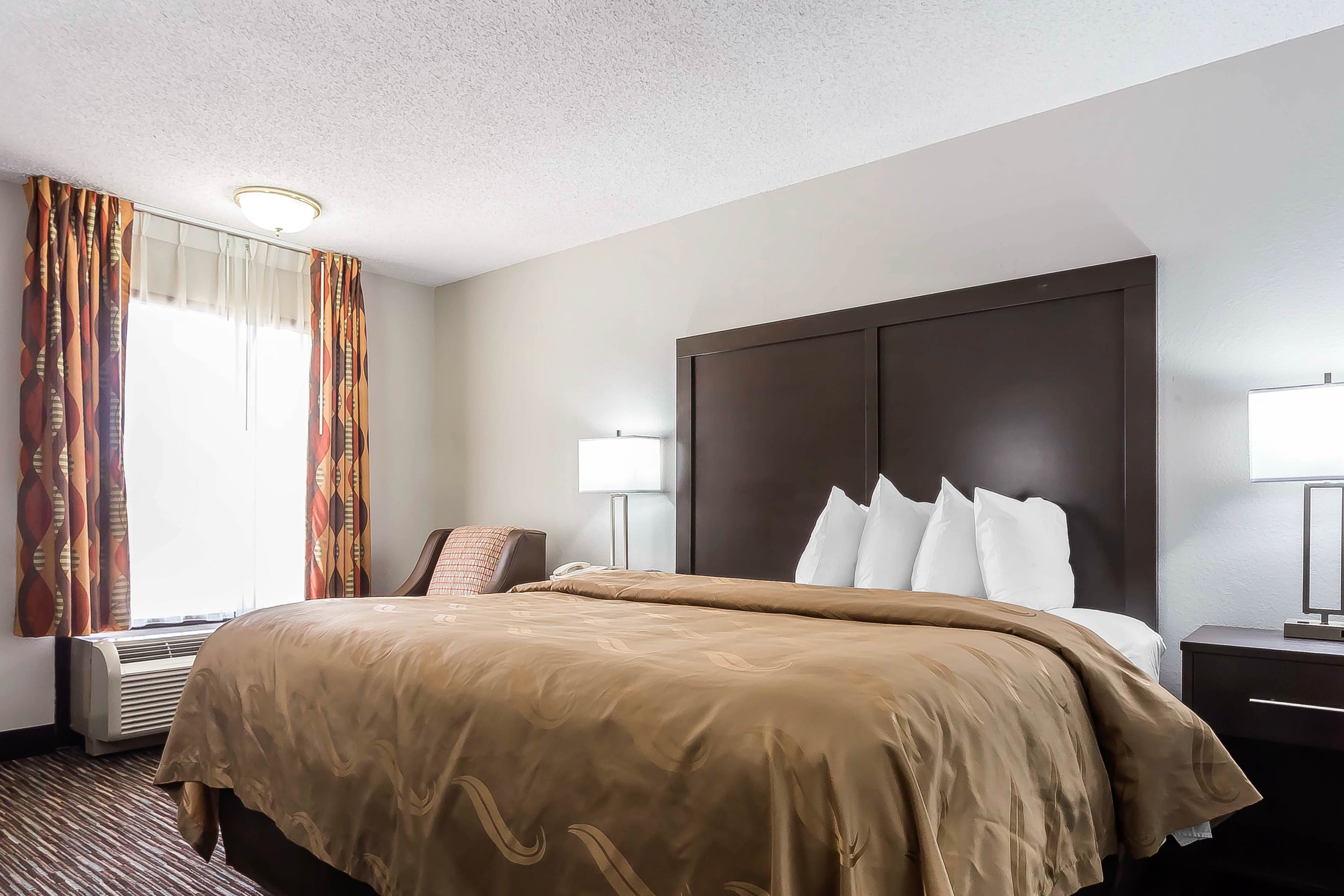 Quality Inn & Suites Mooresville-Lake Norman — 7