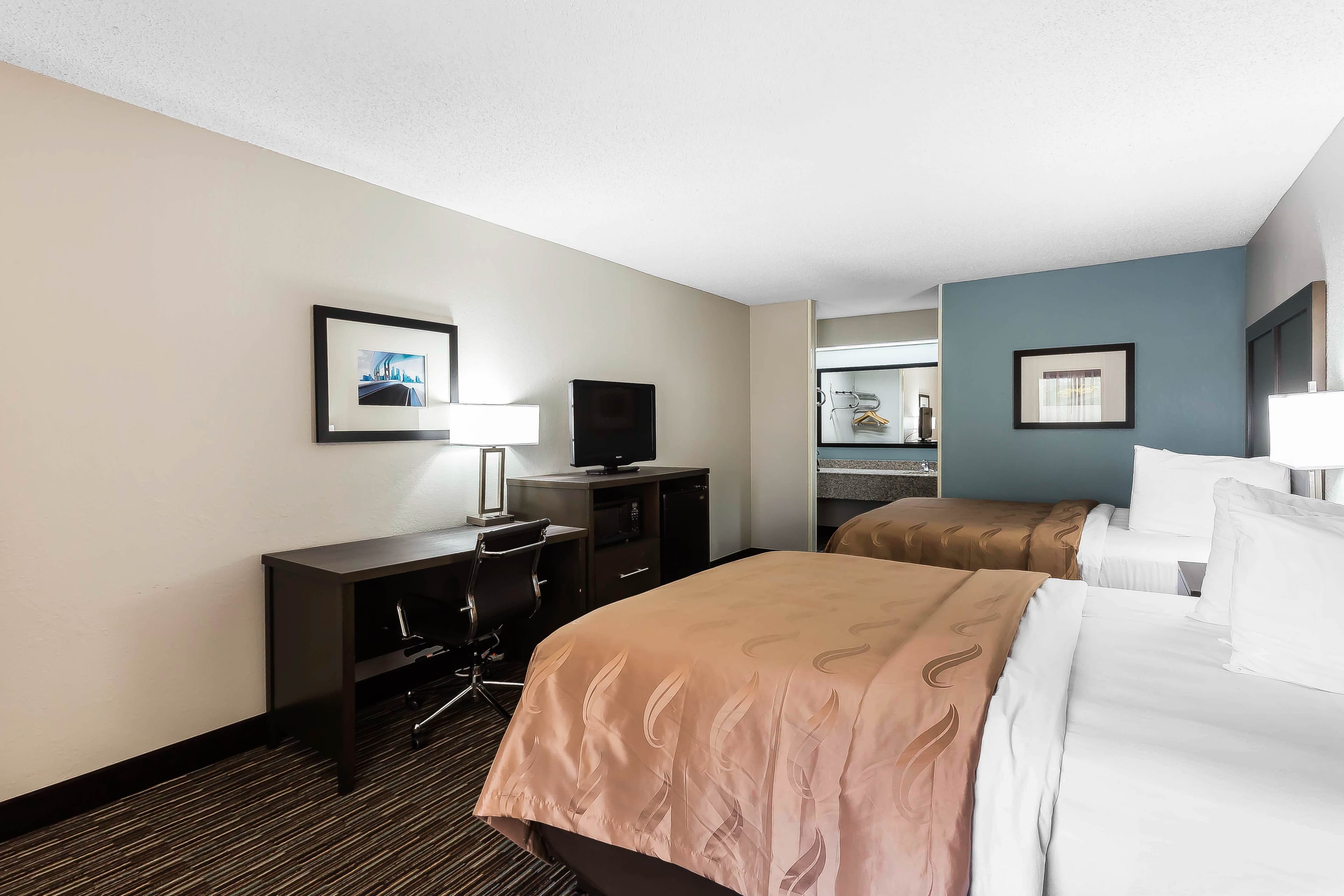 Quality Inn & Suites Mooresville-Lake Norman — 16