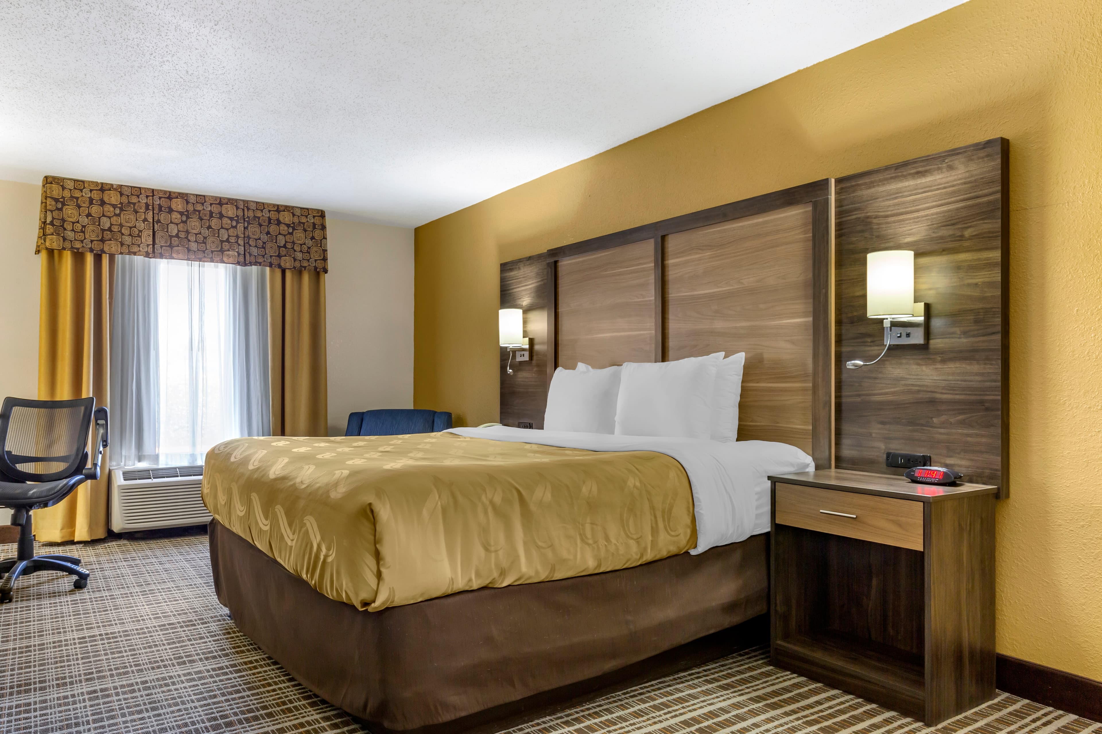 Quality Inn & Suites - Greensboro-High Point — 9