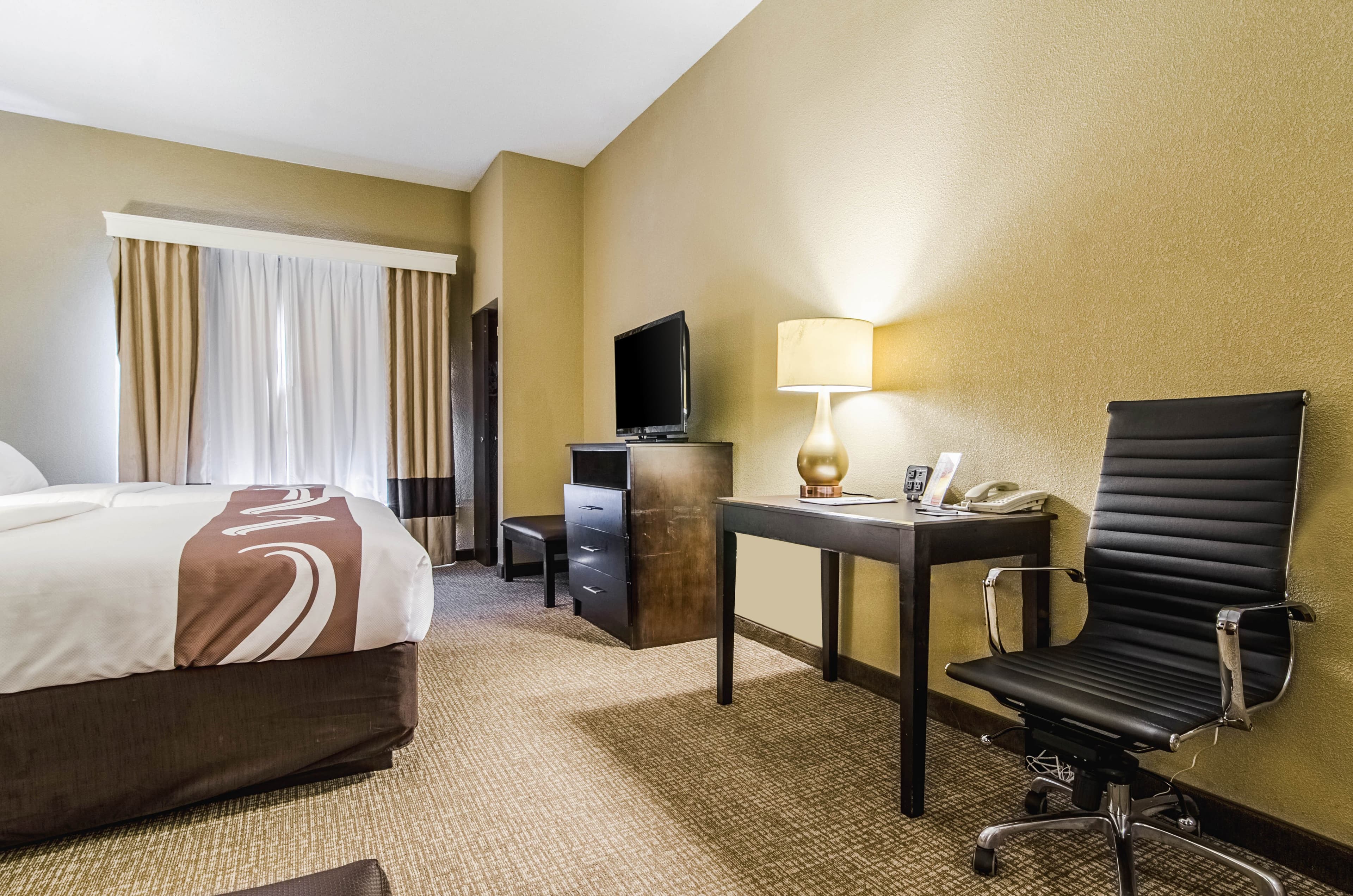 Quality Suites Graham - Burlington South — 16