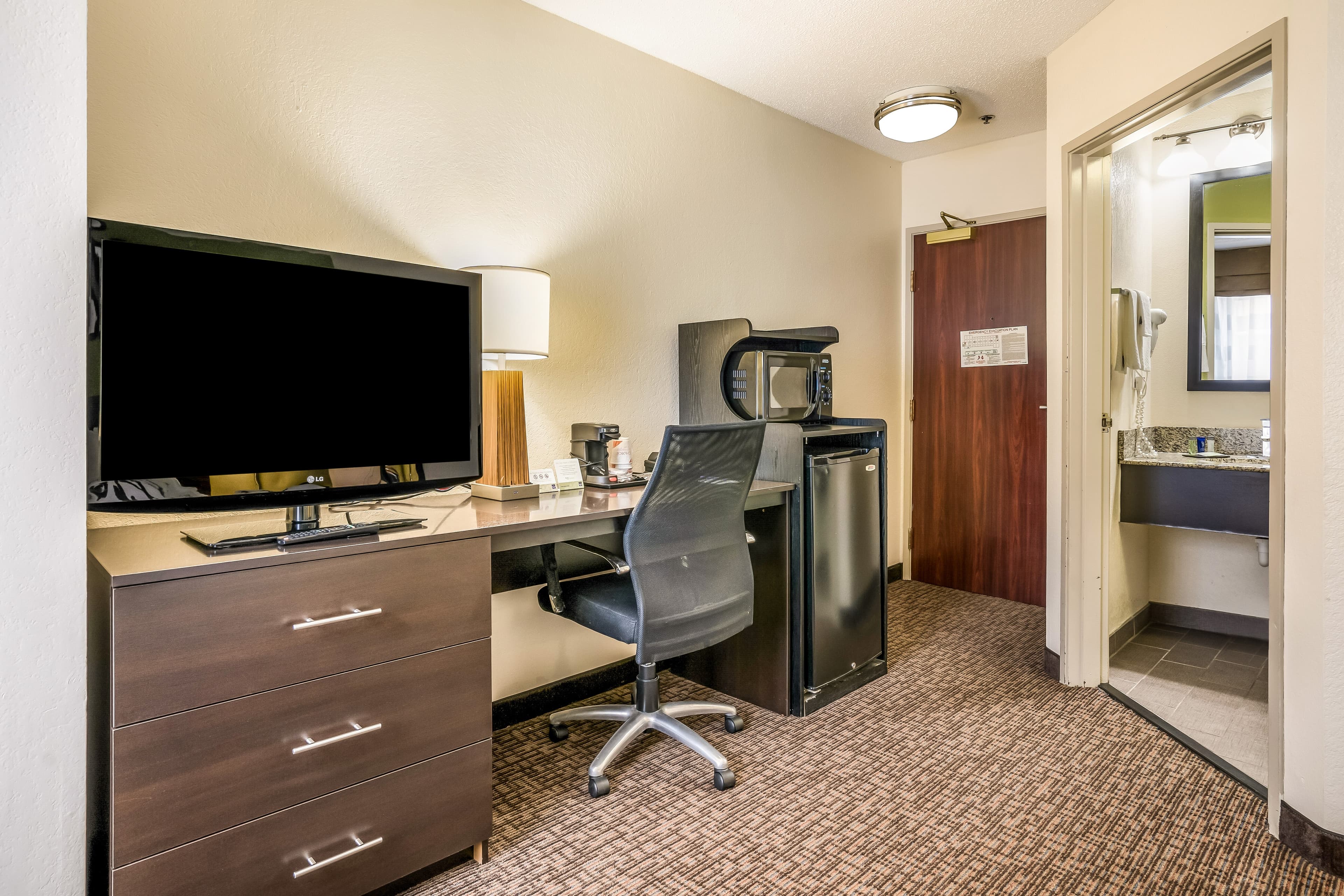 Sleep Inn & Suites Jacksonville near Camp Lejeune — 6