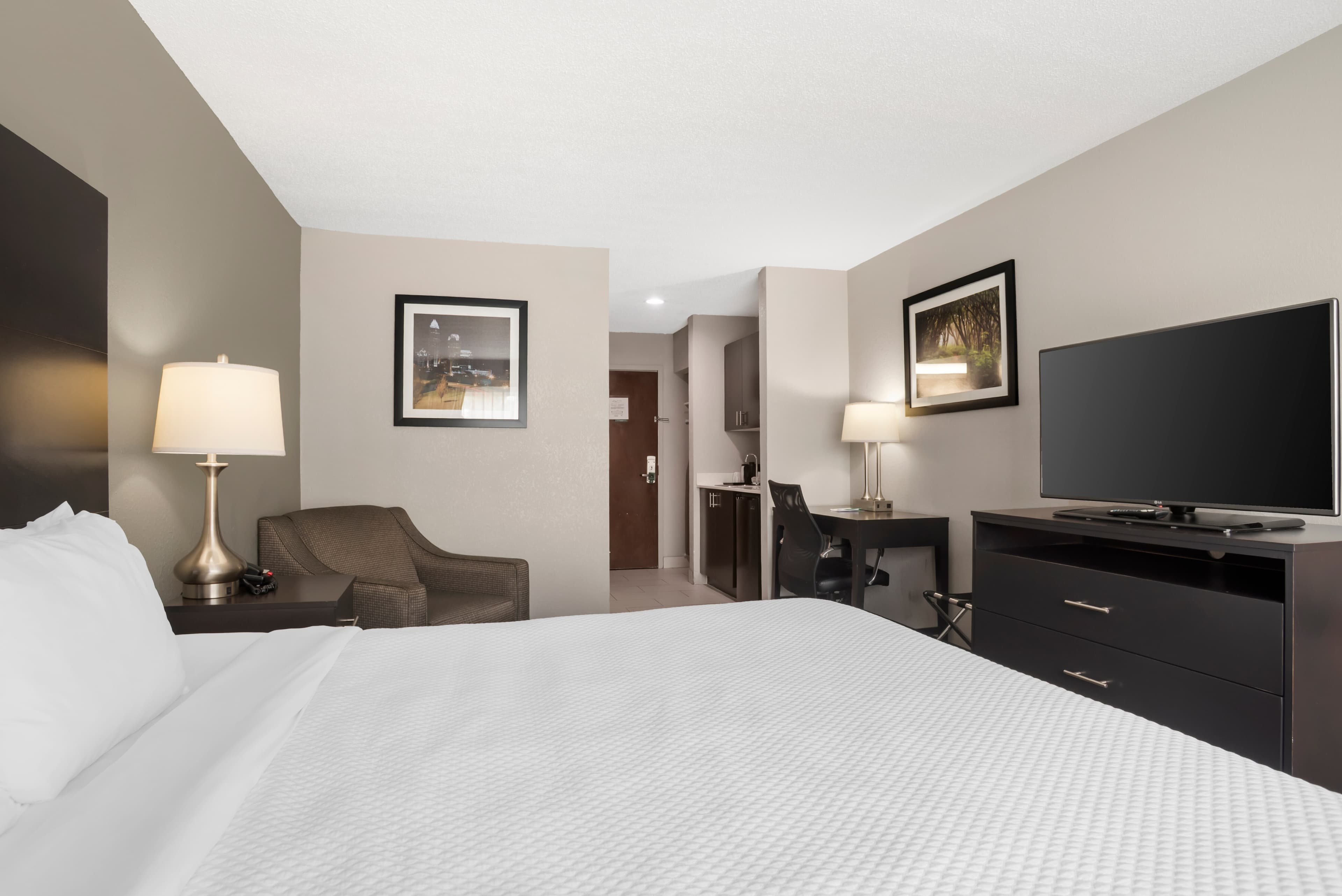 Quality Suites Pineville - Charlotte — 3