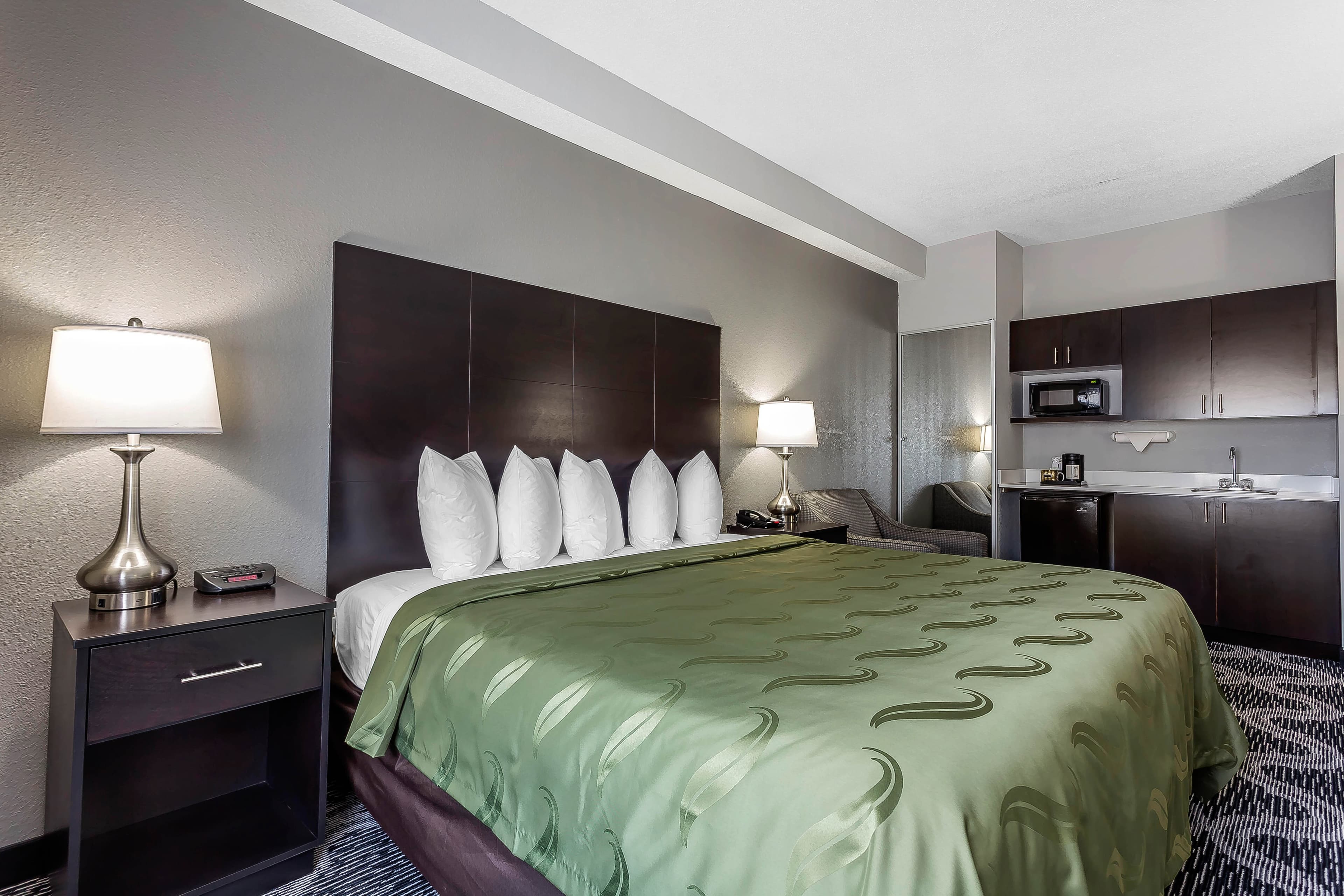 Quality Suites Pineville - Charlotte - Image 2