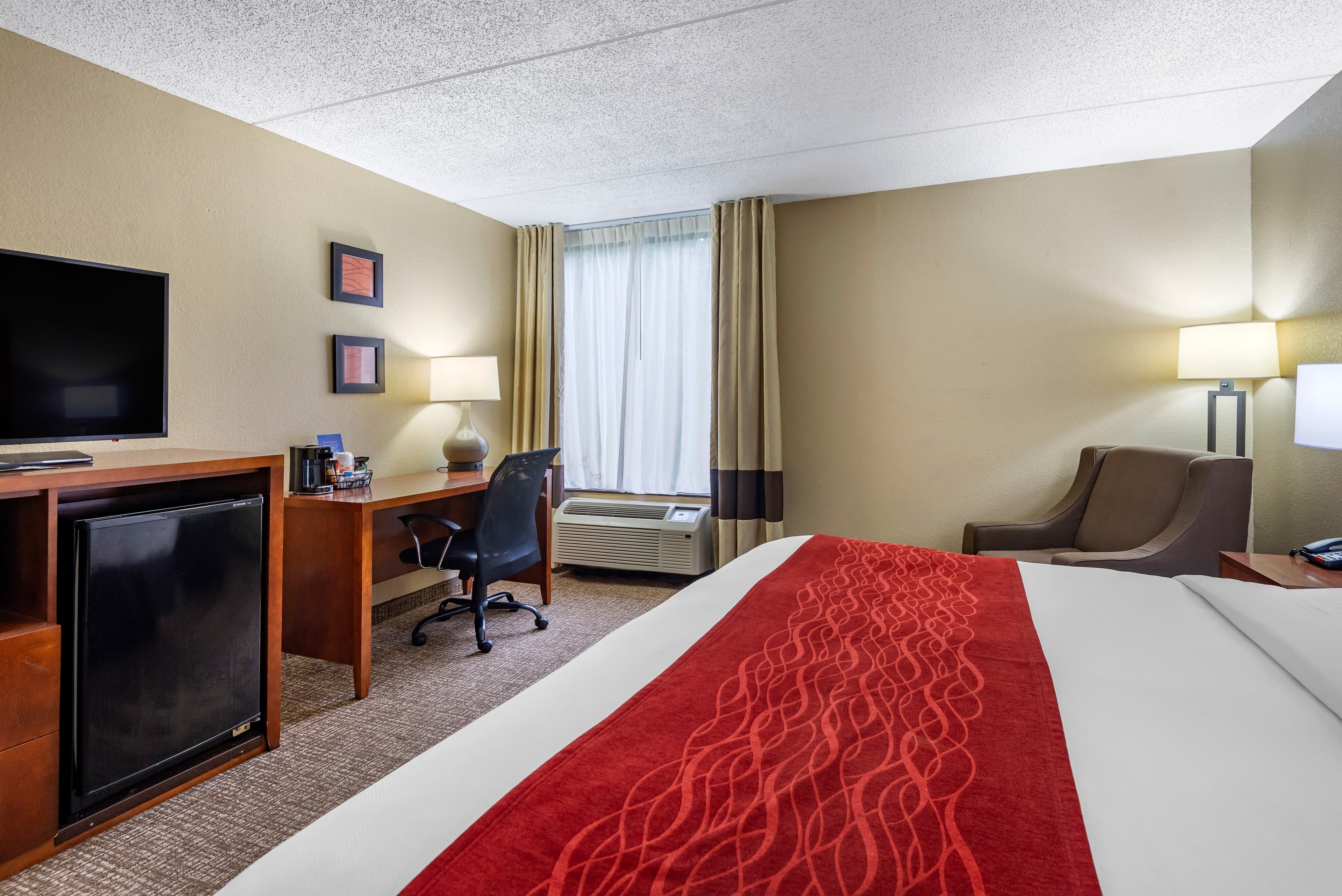 Comfort Inn Matthews - Charlotte - Image 4