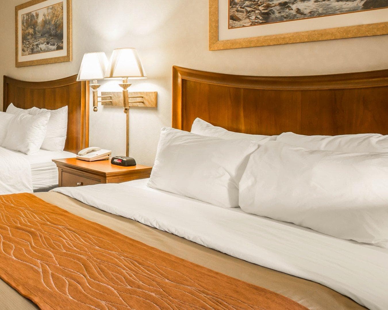 Rodeway Inn & Suites Cherokee On the River — 4