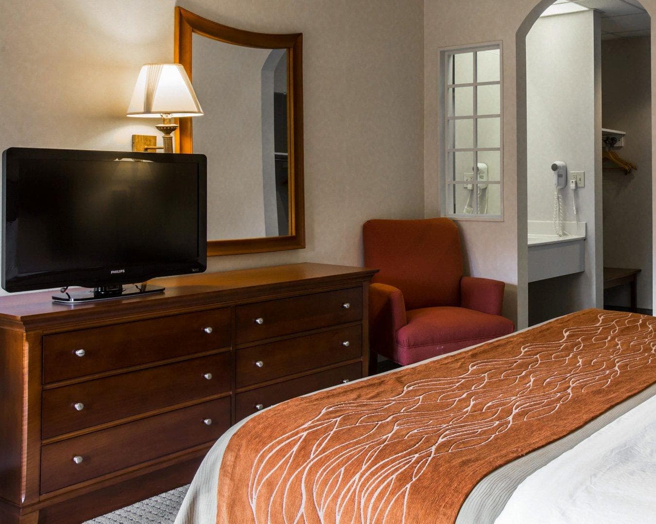 Rodeway Inn & Suites Cherokee On the River — 15