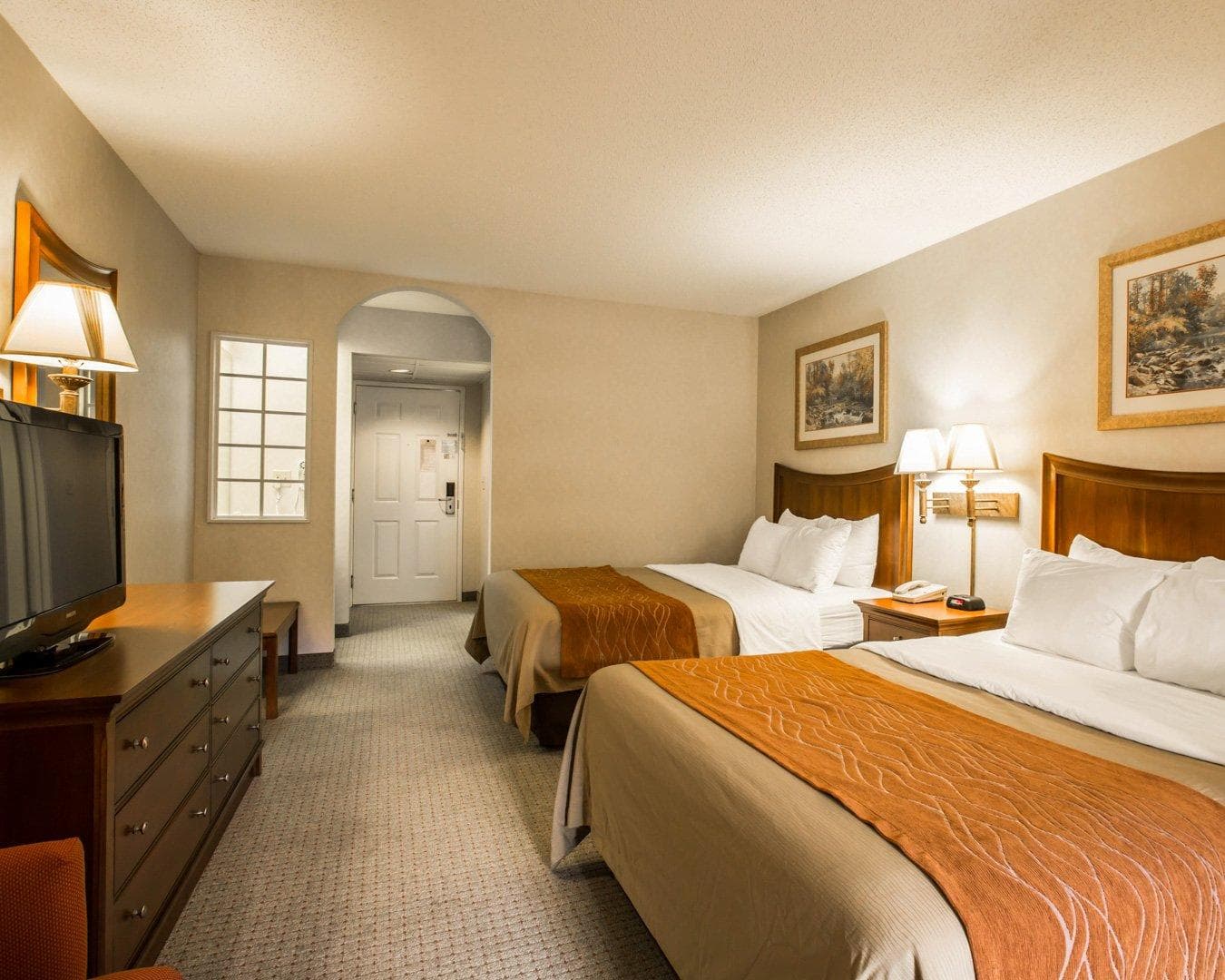 Rodeway Inn & Suites Cherokee On the River — 2