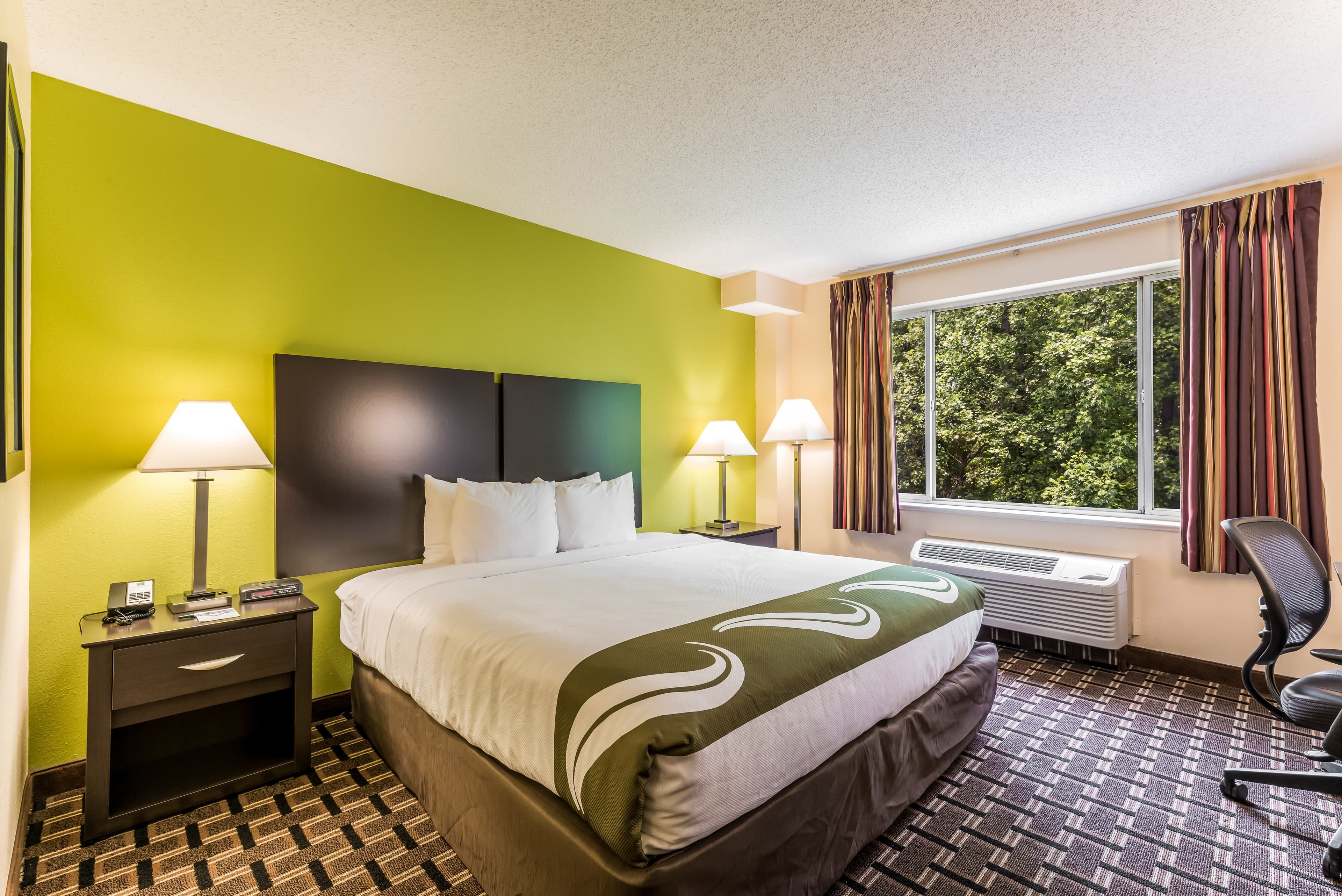 Quality Inn Huntersville near Lake Norman - Image 4