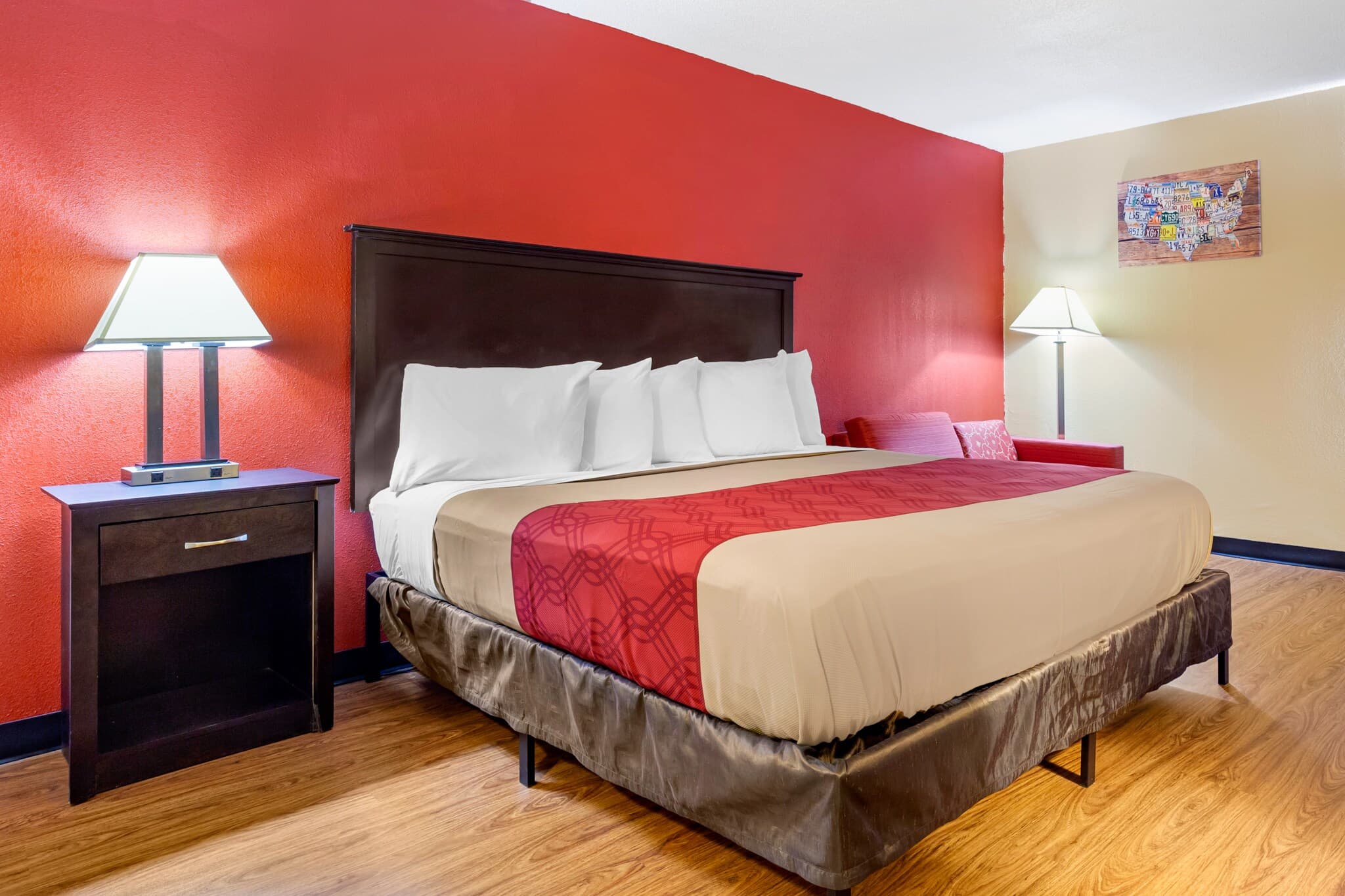 Econo Lodge Burlington I-40 - Image 1