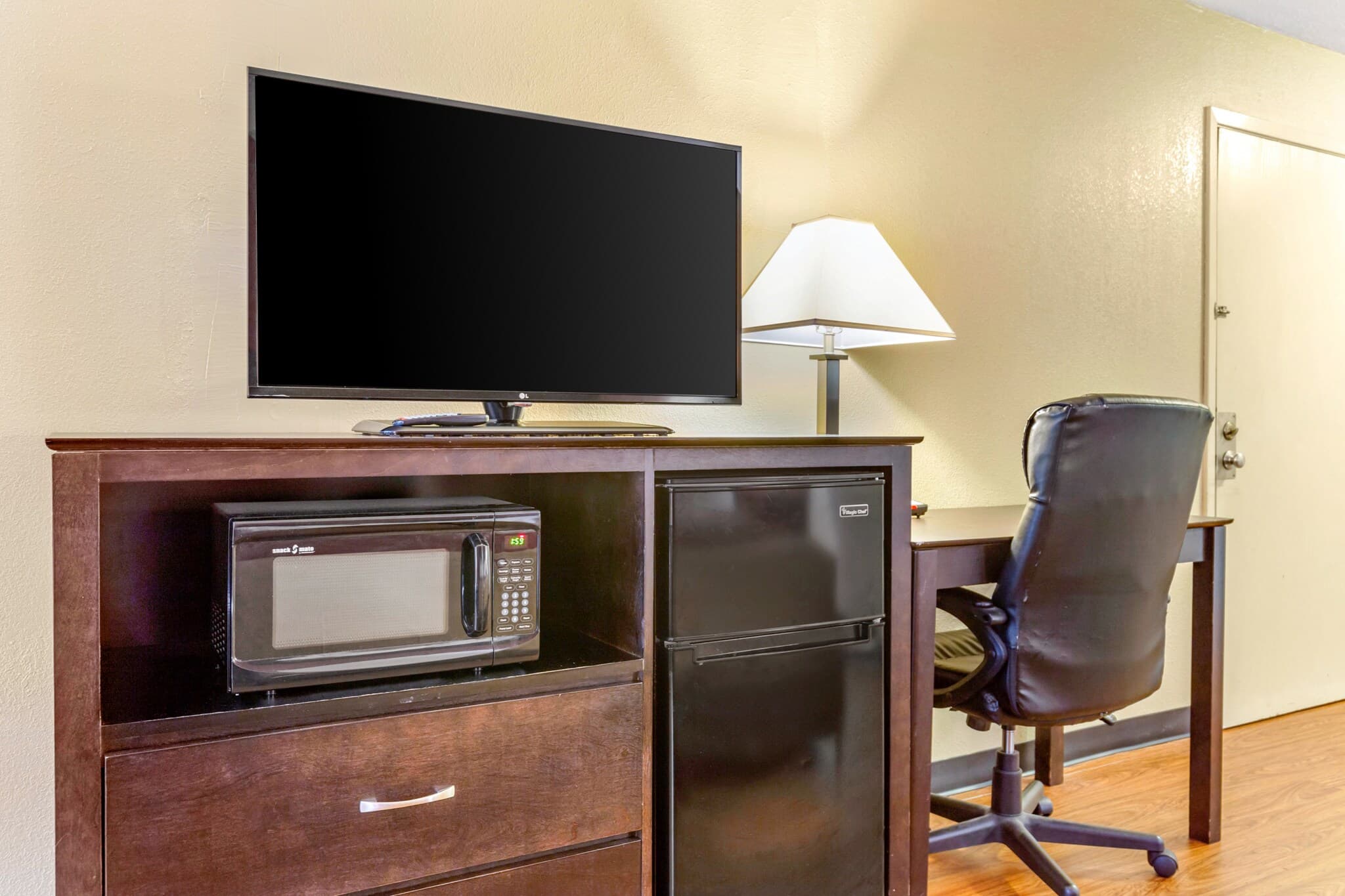 Econo Lodge Burlington I-40 — 14