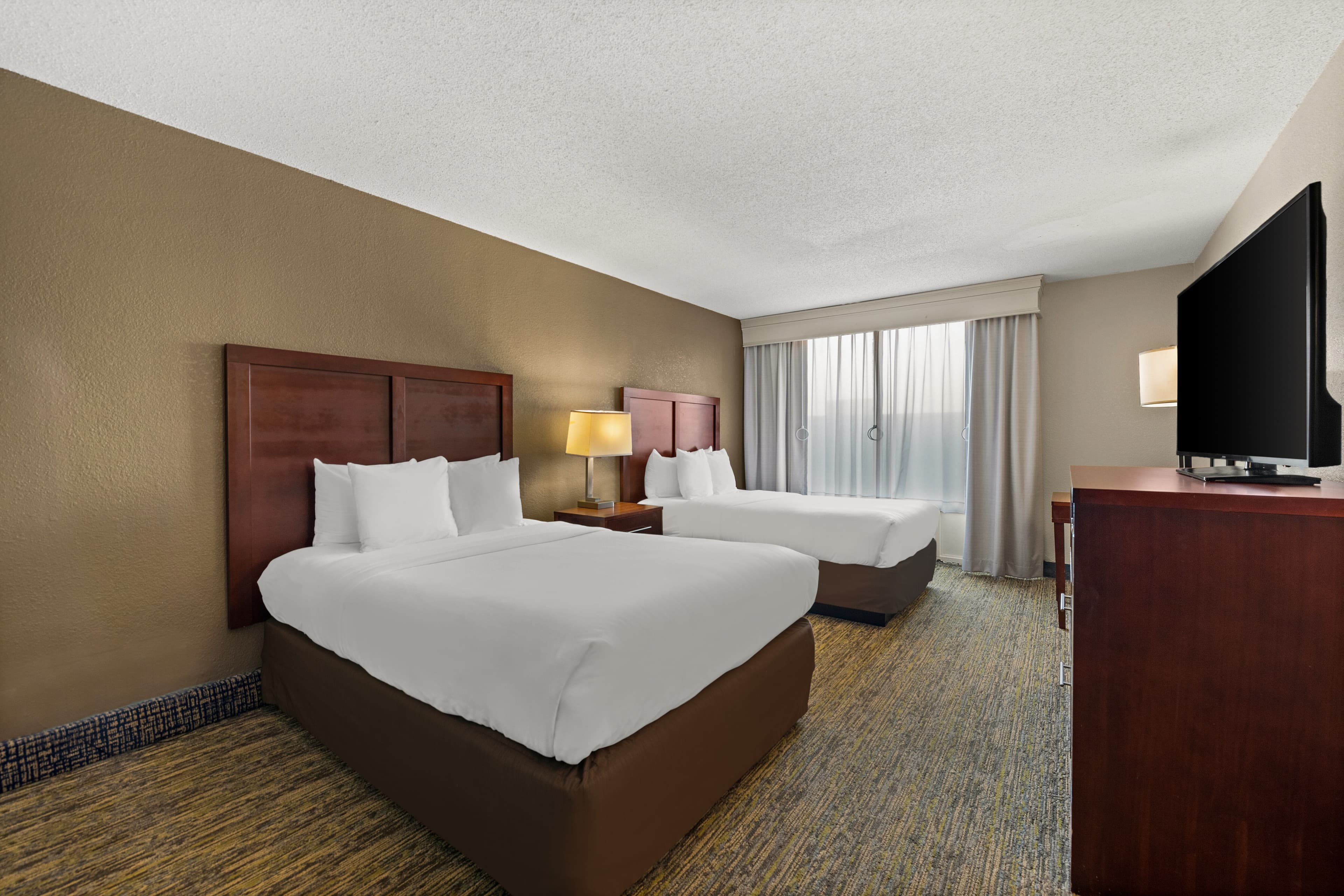 Comfort Inn On the Ocean - Image 2