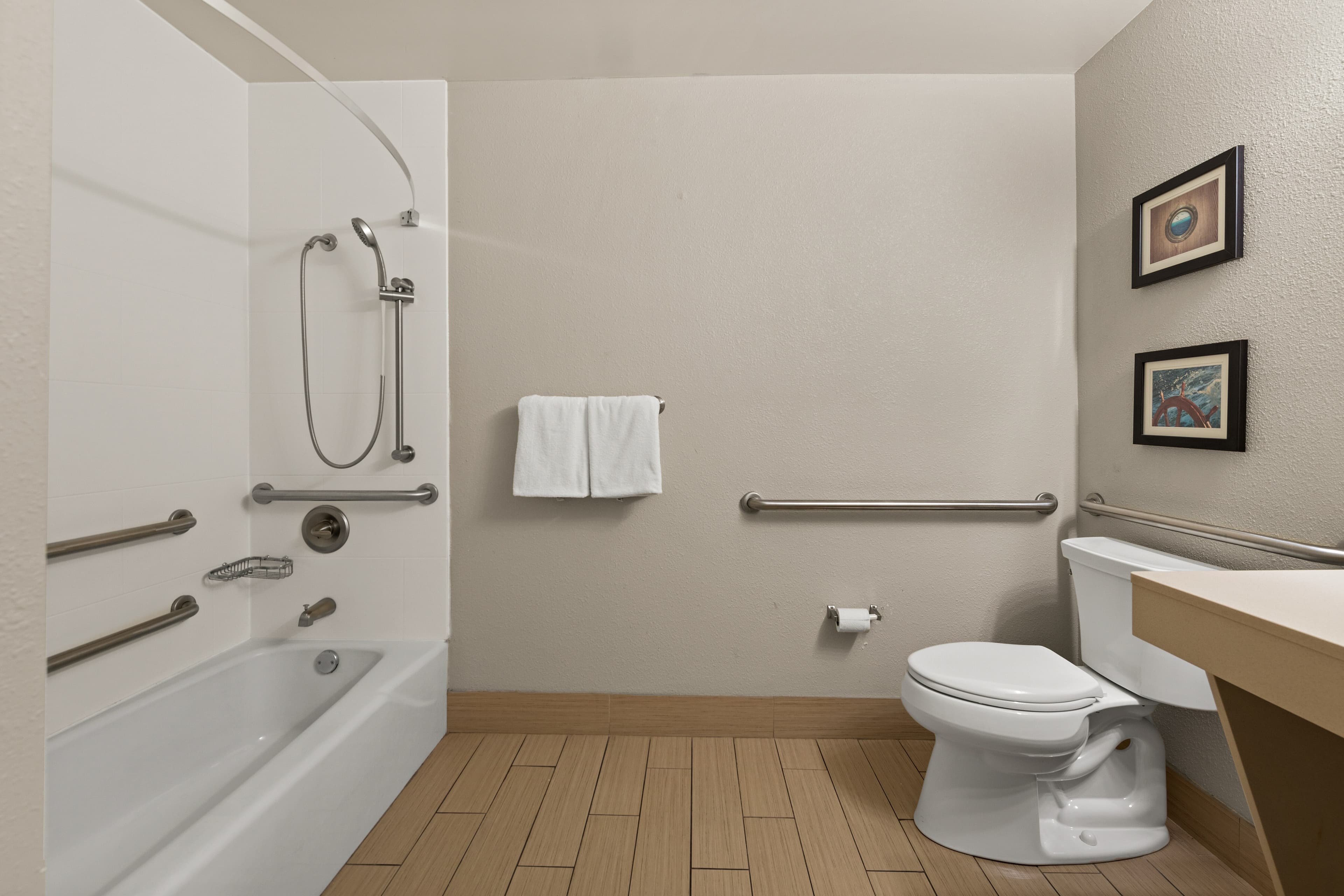 Comfort Inn On the Ocean — 12