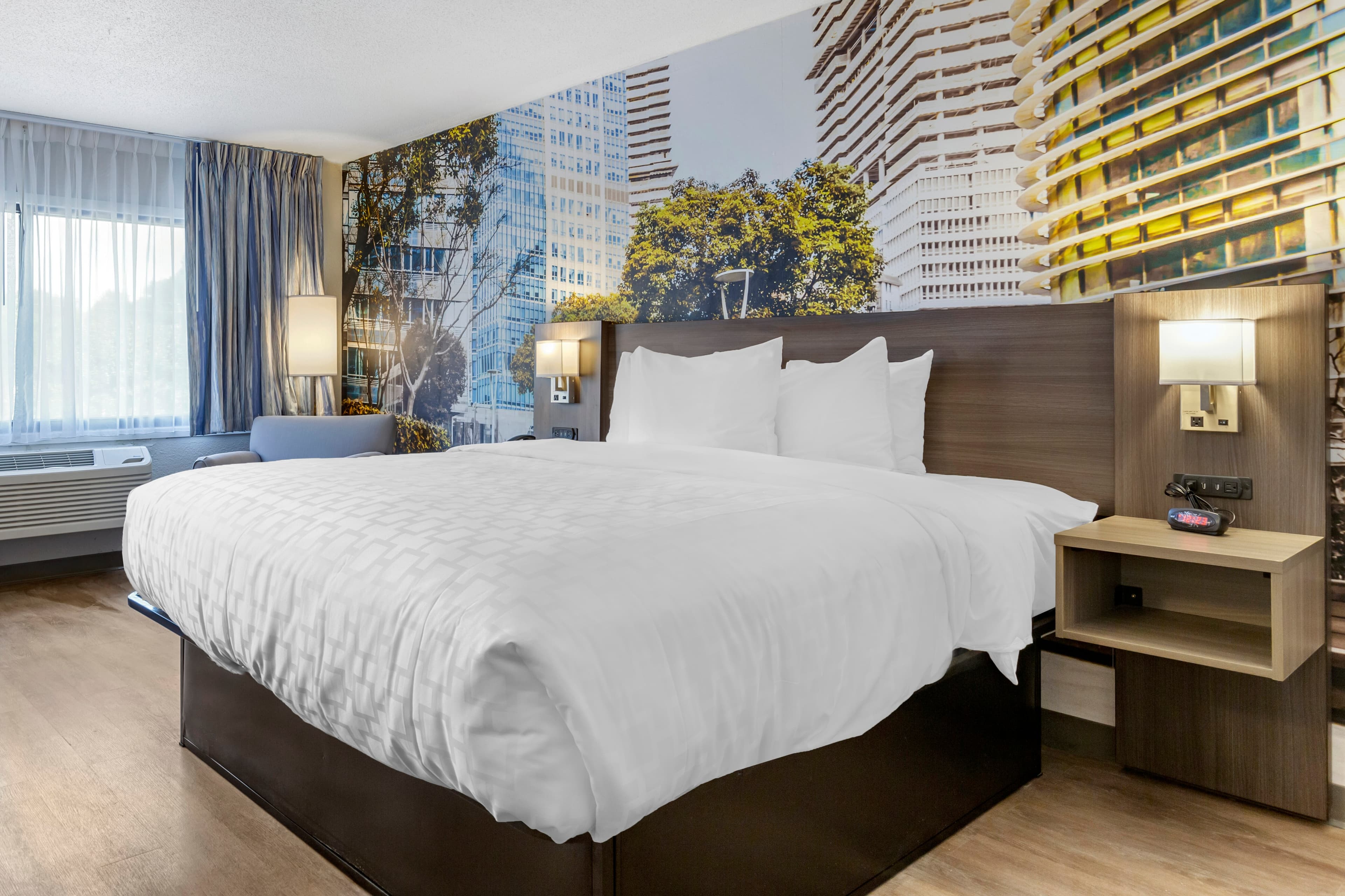 Clarion Pointe Raleigh Midtown — 11