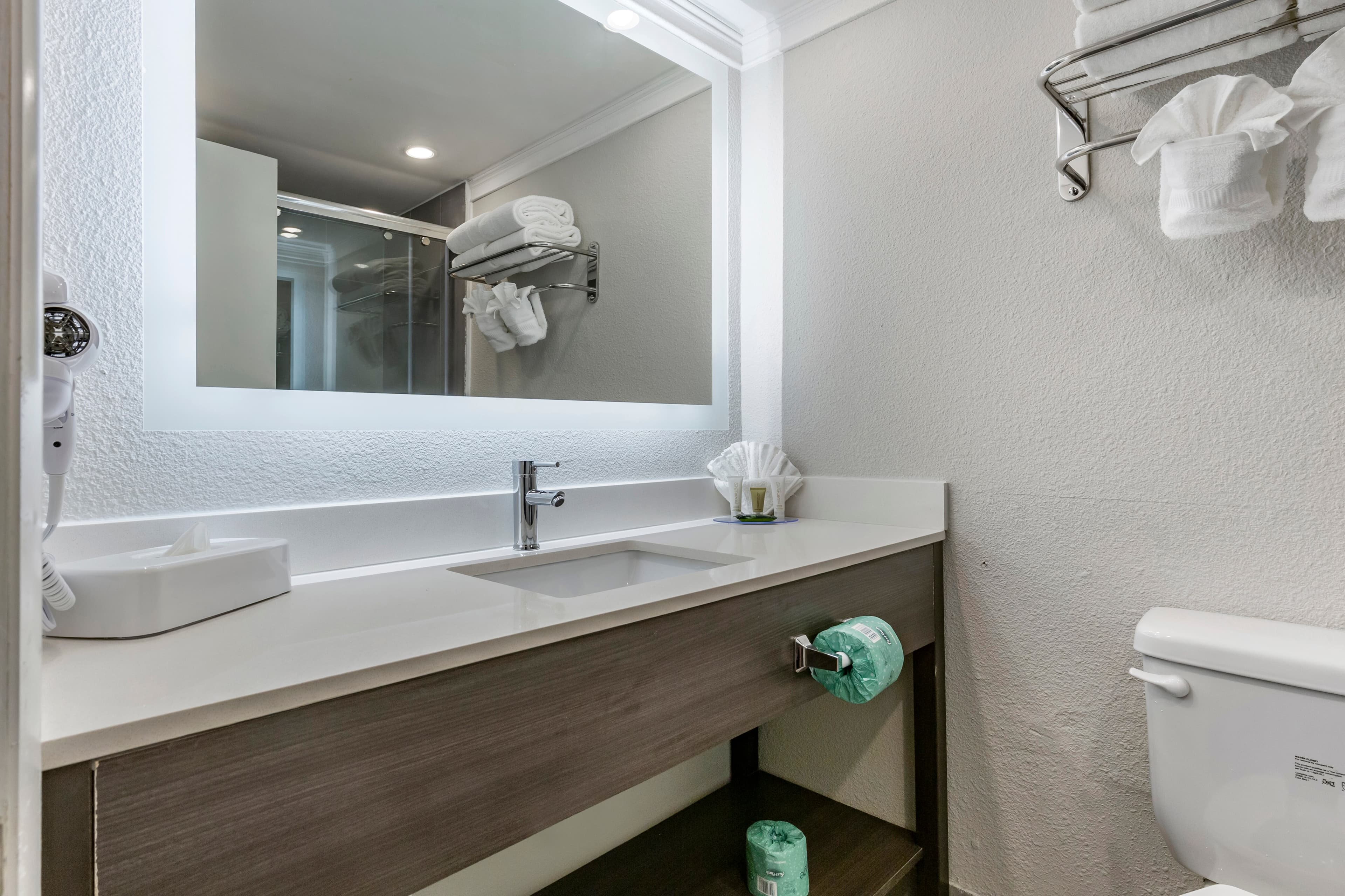 Clarion Pointe Raleigh Midtown — 13