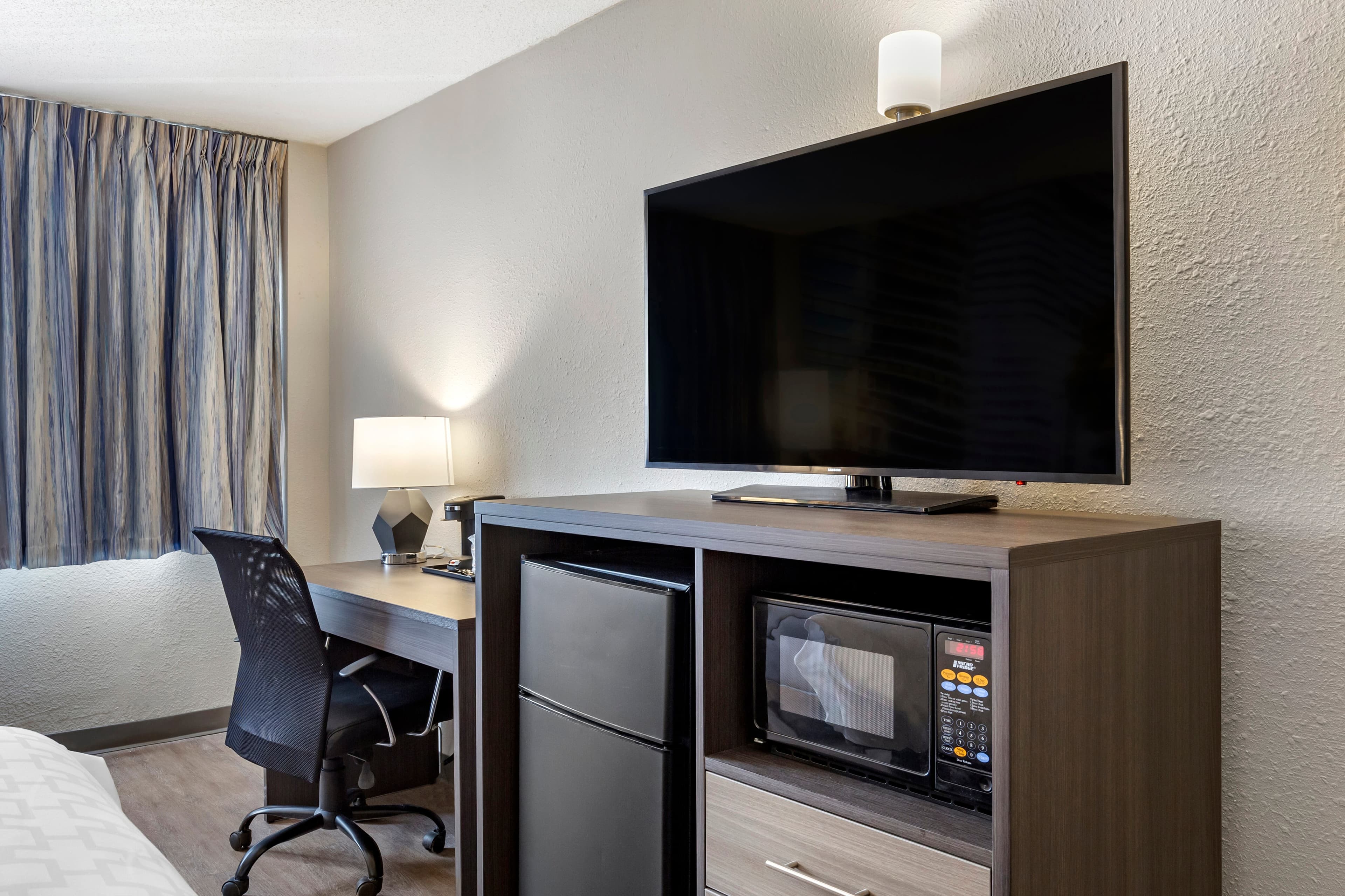 Clarion Pointe Raleigh Midtown — 8
