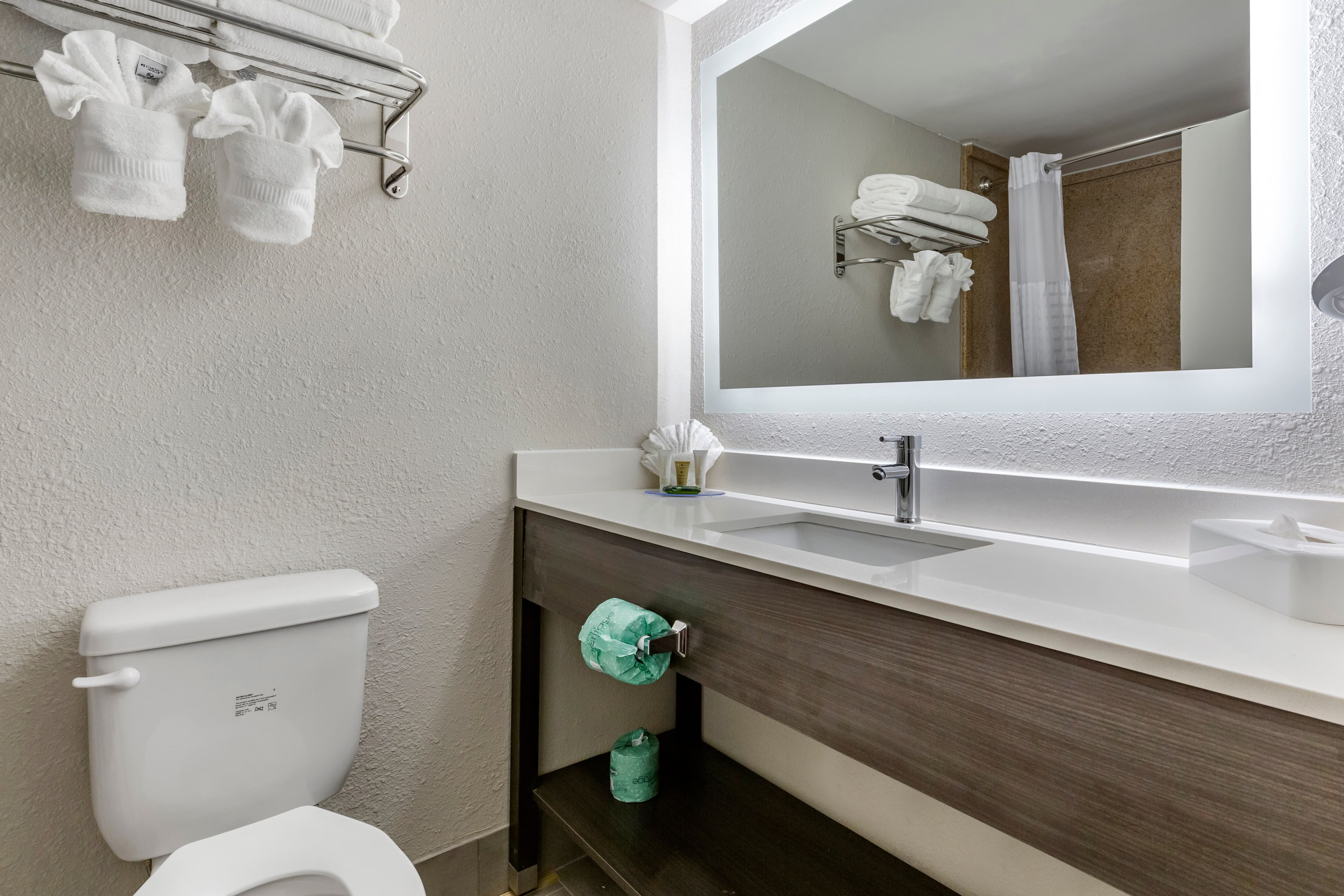 Clarion Pointe Raleigh Midtown — 9