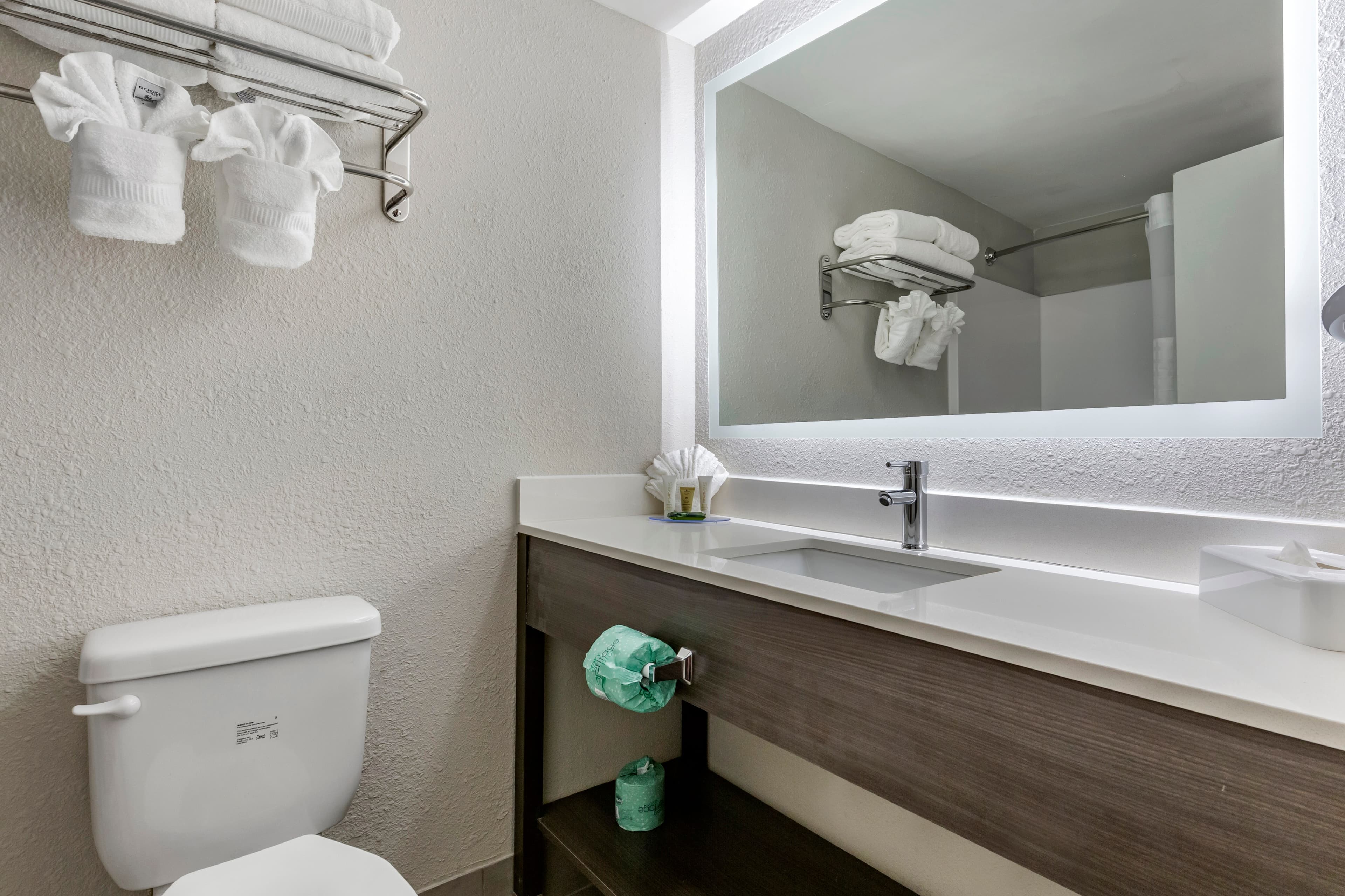 Clarion Pointe Raleigh Midtown — 17