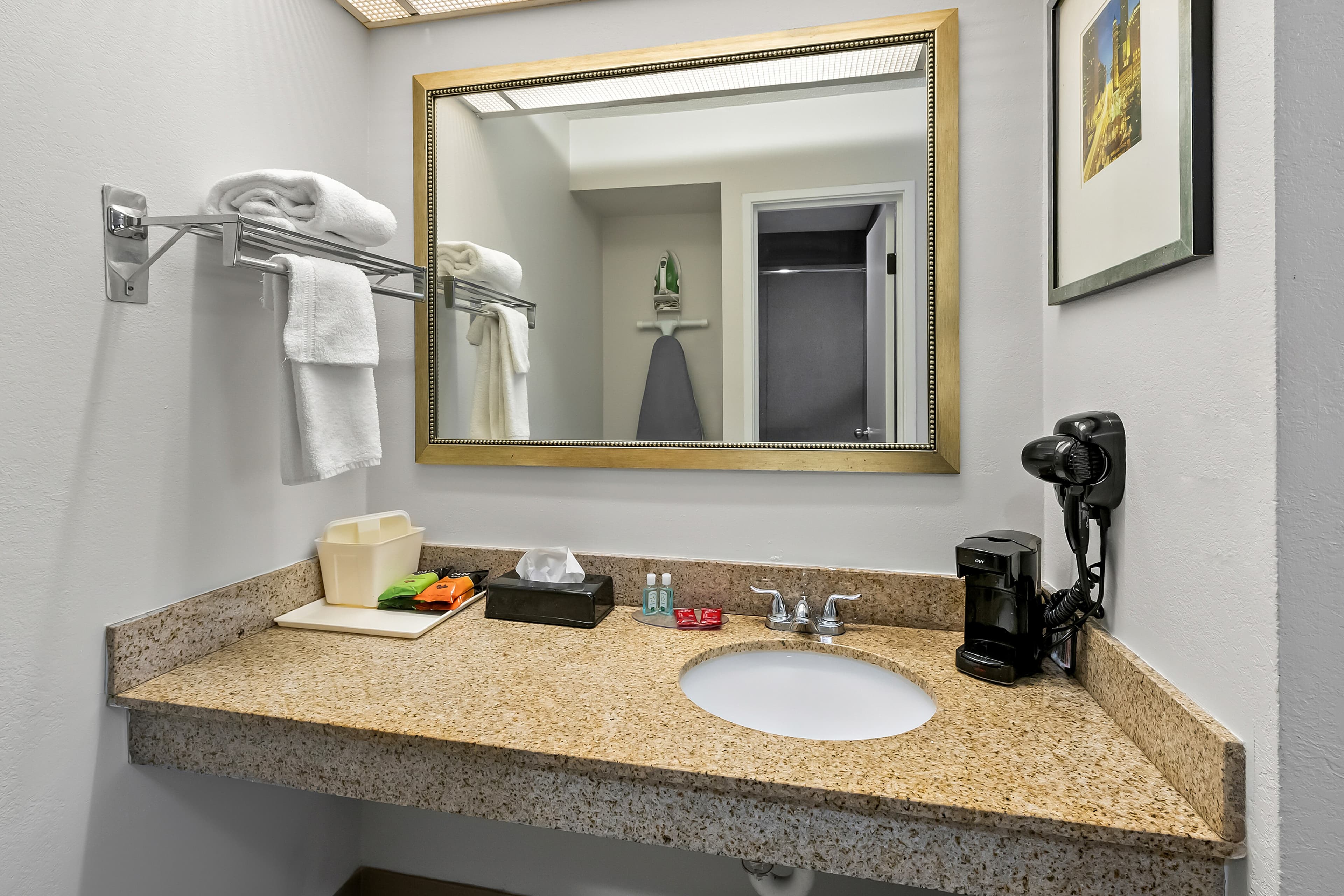 Quality Inn & Suites Fayetteville I-95 - Image 4