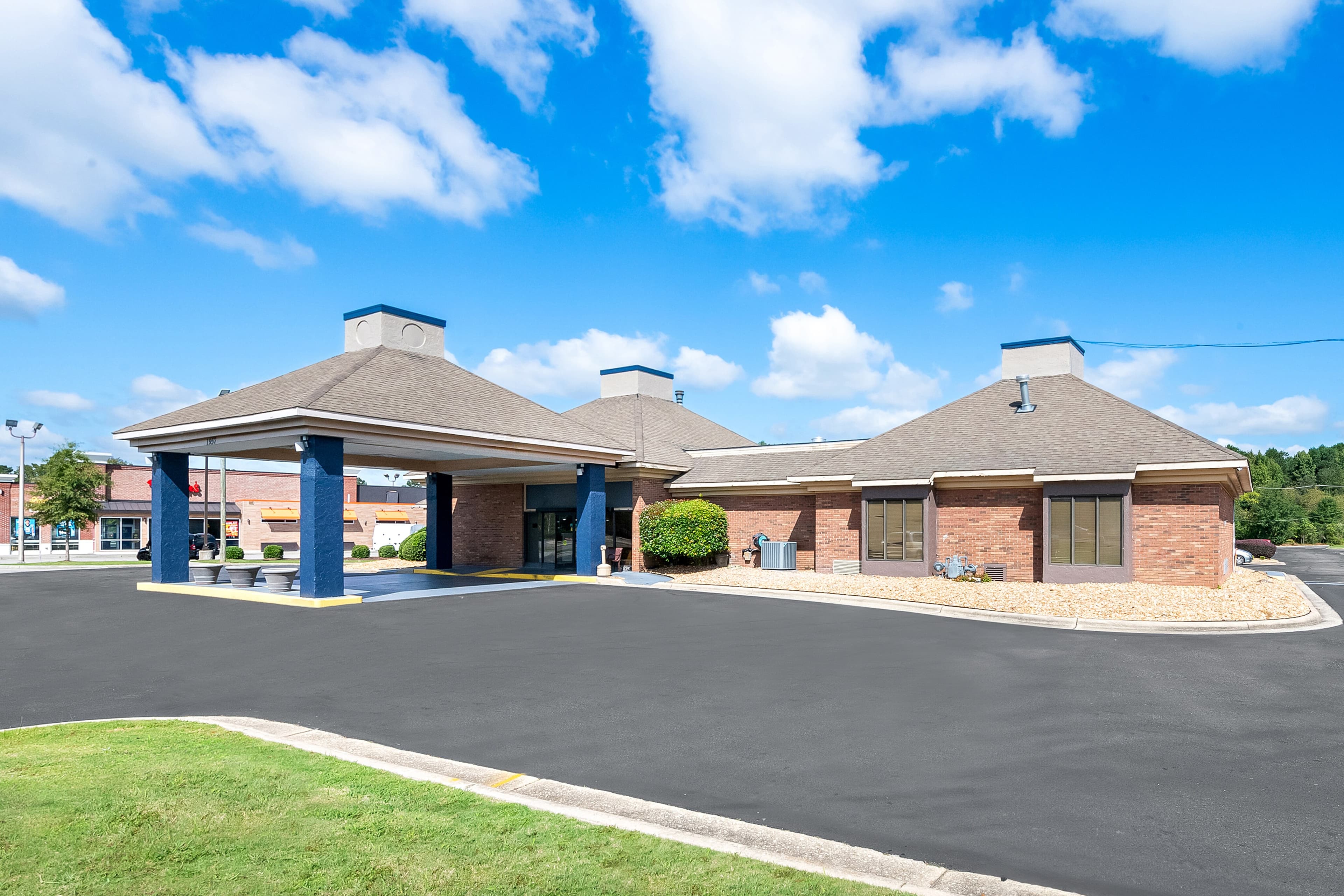 Quality Inn & Suites Fayetteville I-95 - Image 1
