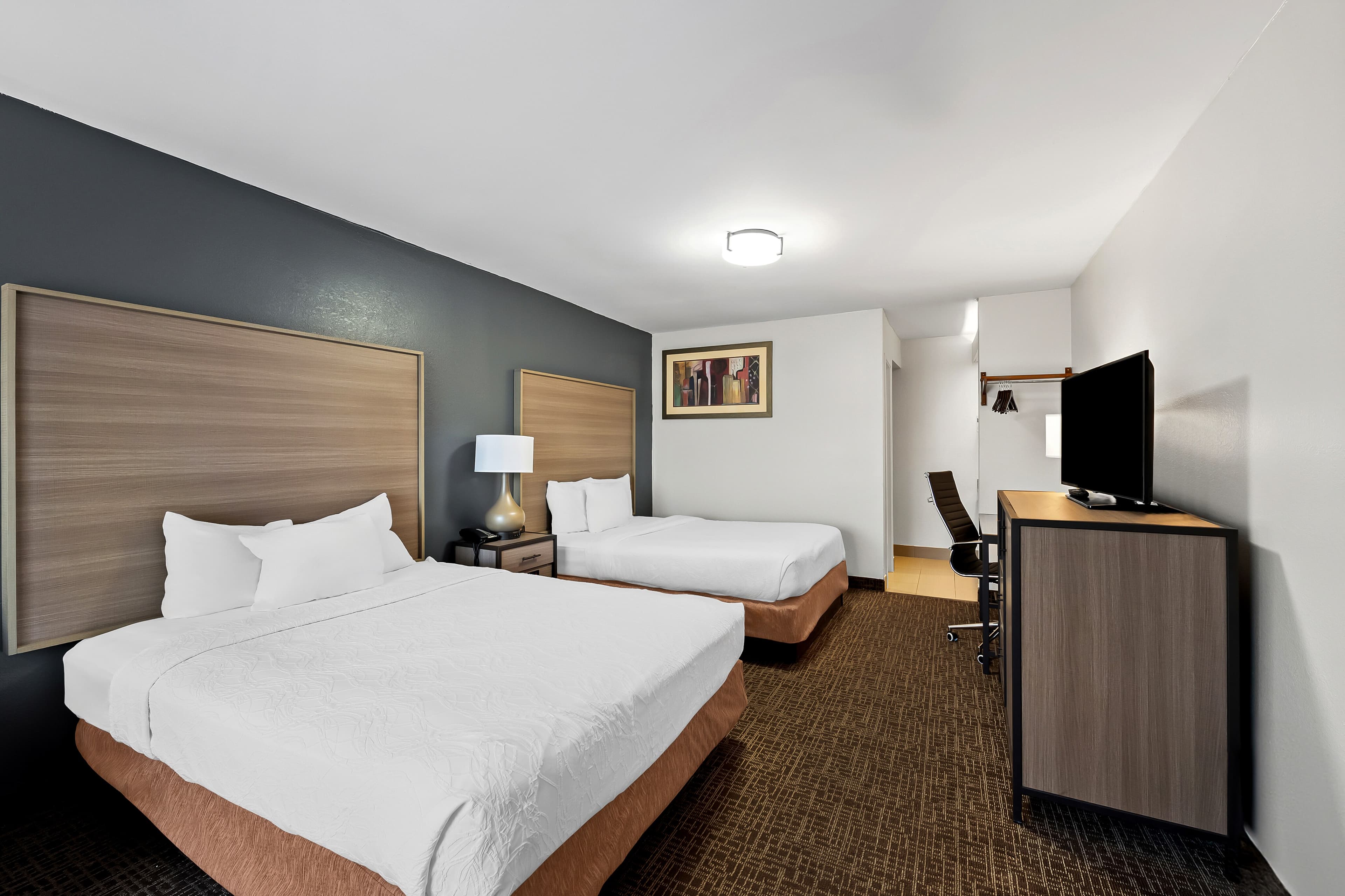 Quality Inn & Suites Fayetteville I-95 — 6