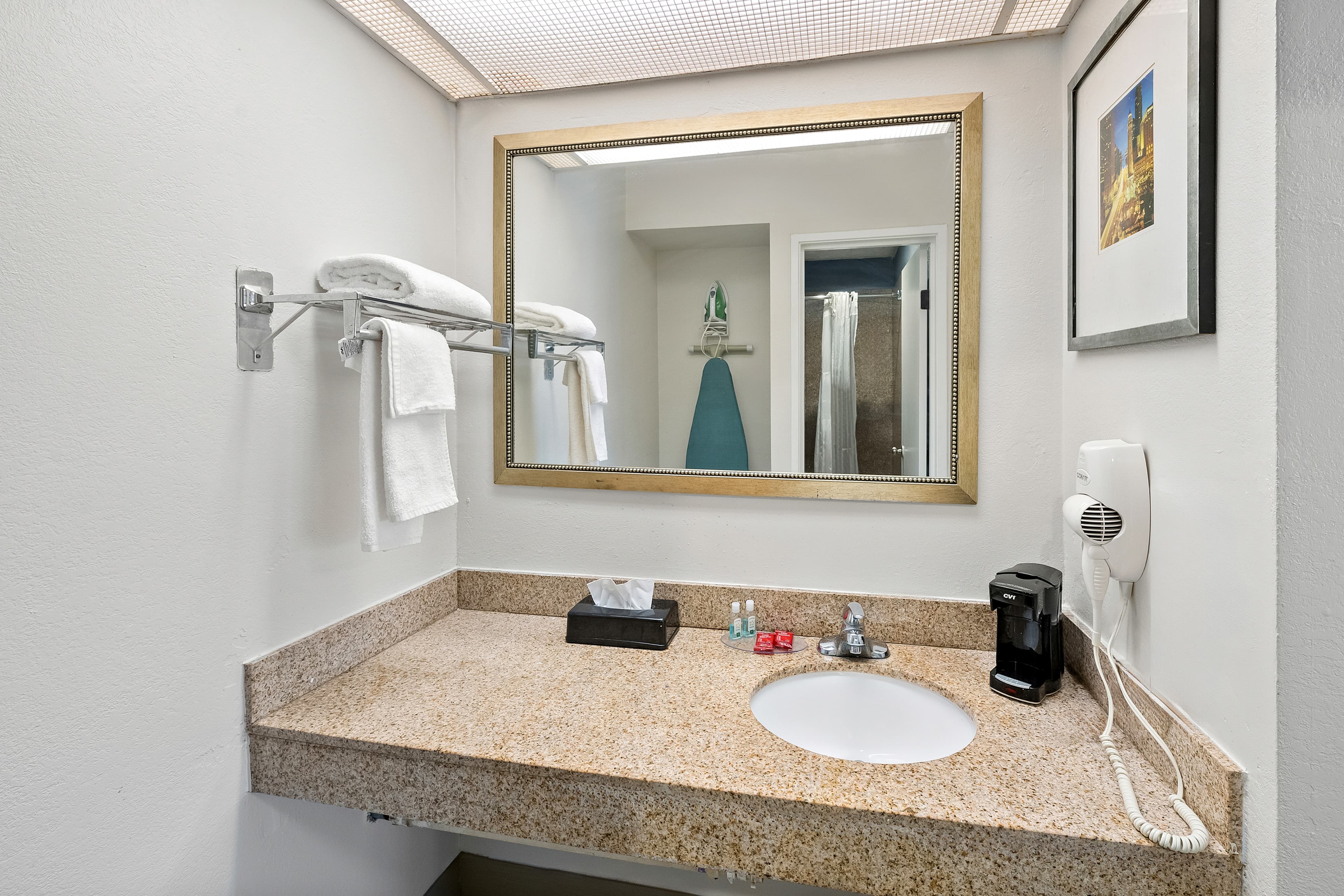 Quality Inn & Suites Fayetteville I-95 — 8