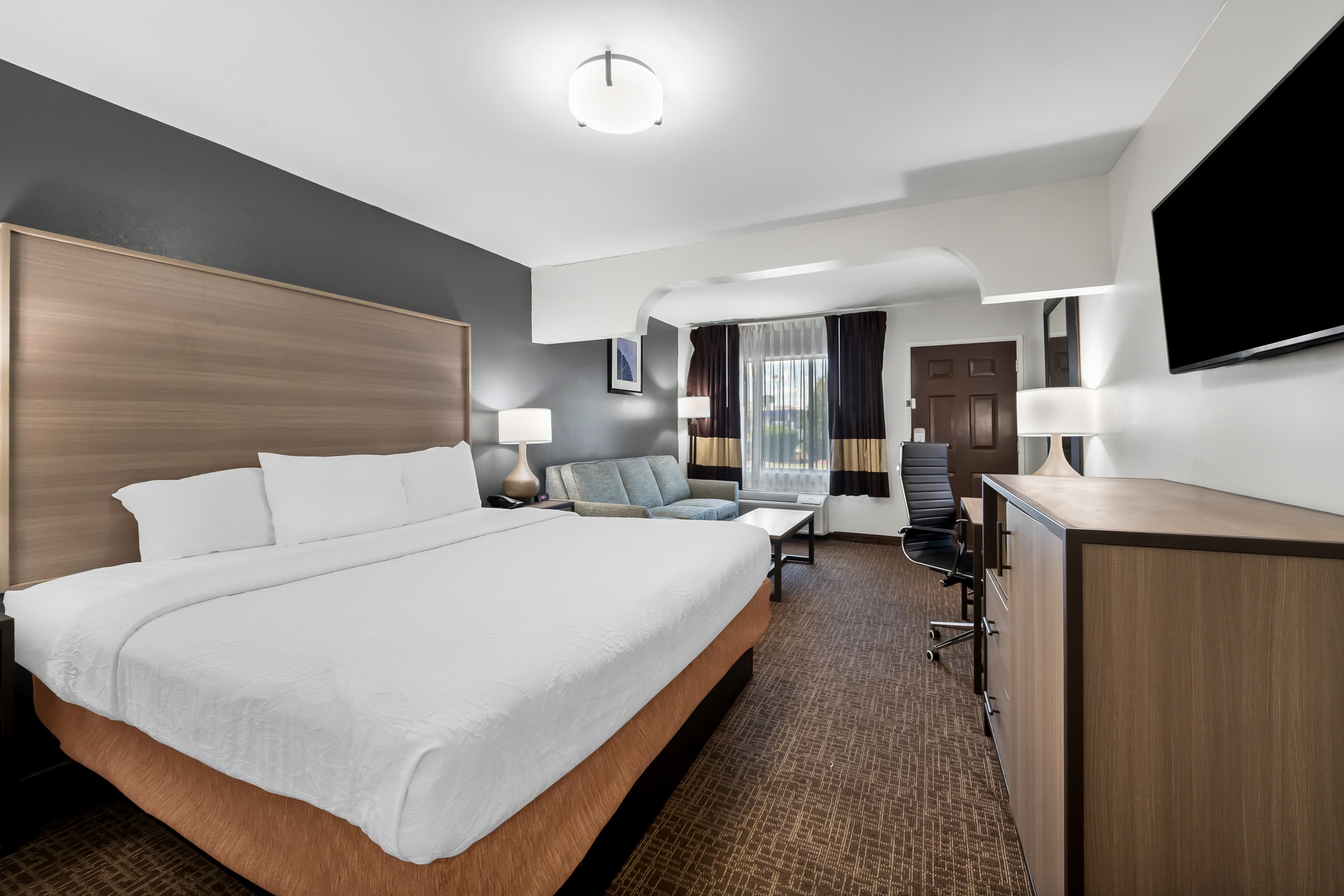 Quality Inn & Suites Fayetteville I-95 — 32