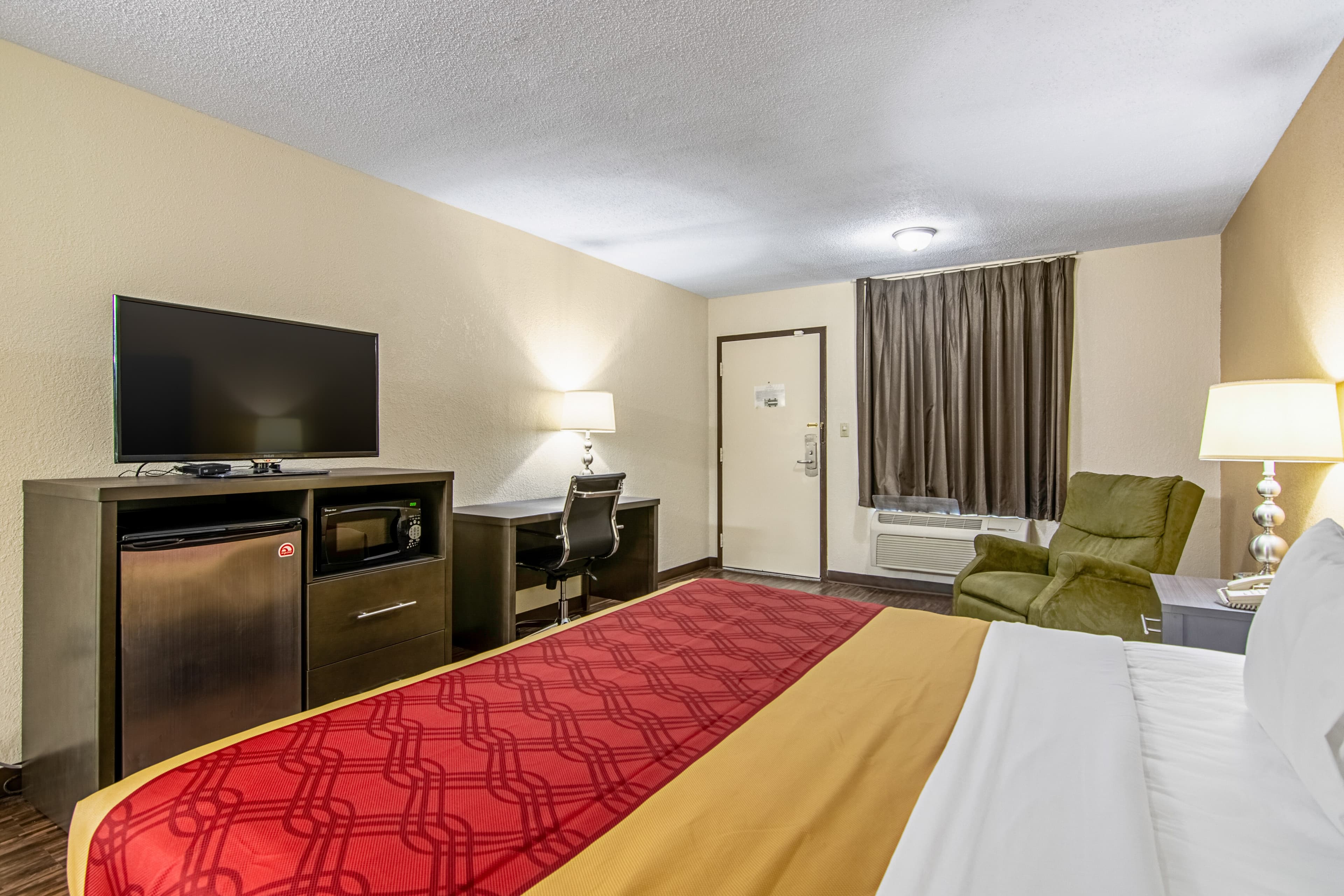 Econo Lodge Inn & Suites Matthews - Charlotte — 21
