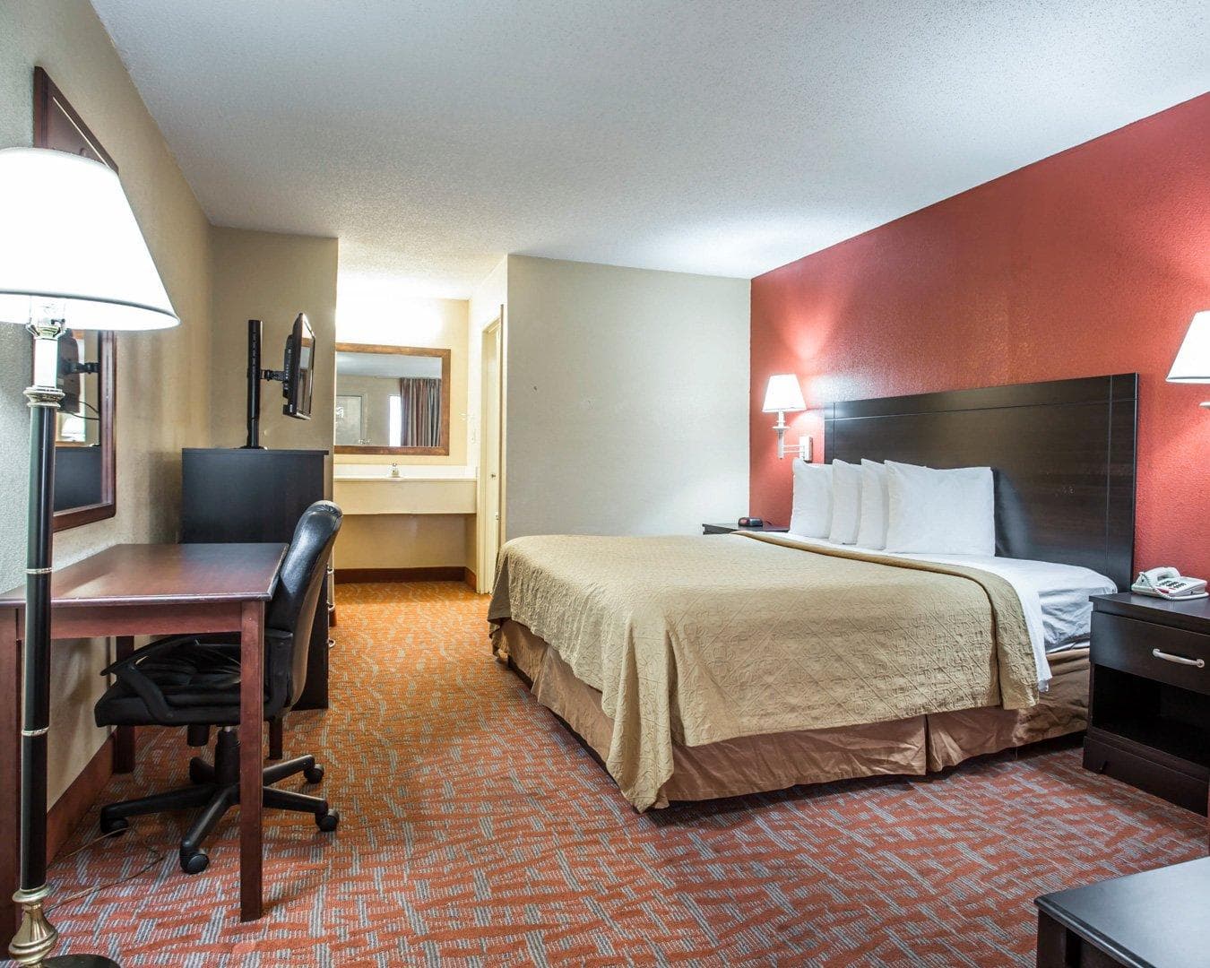 Quality Inn & Suites Monroe - Image 4
